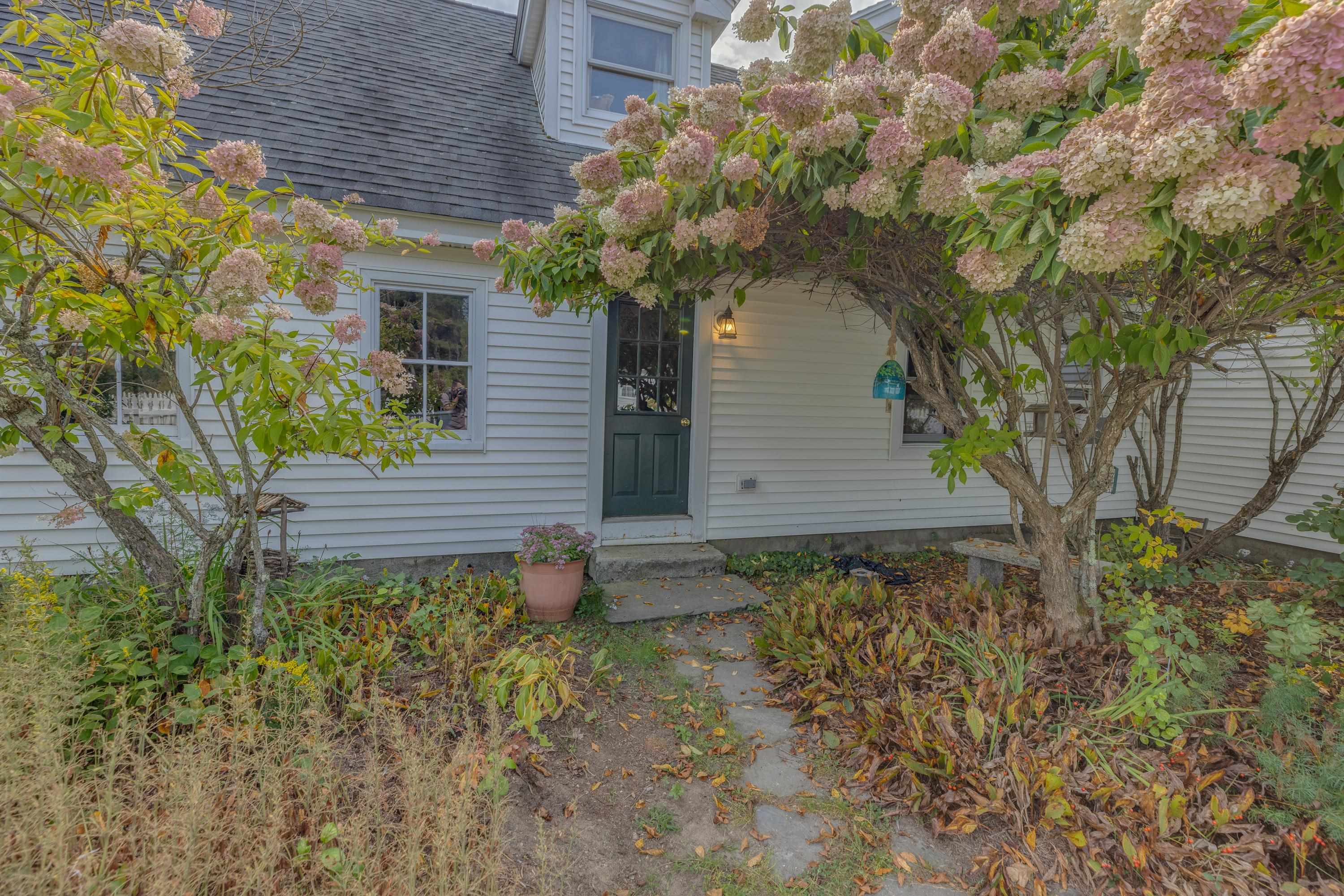34 North Shore Road Property Photo 2