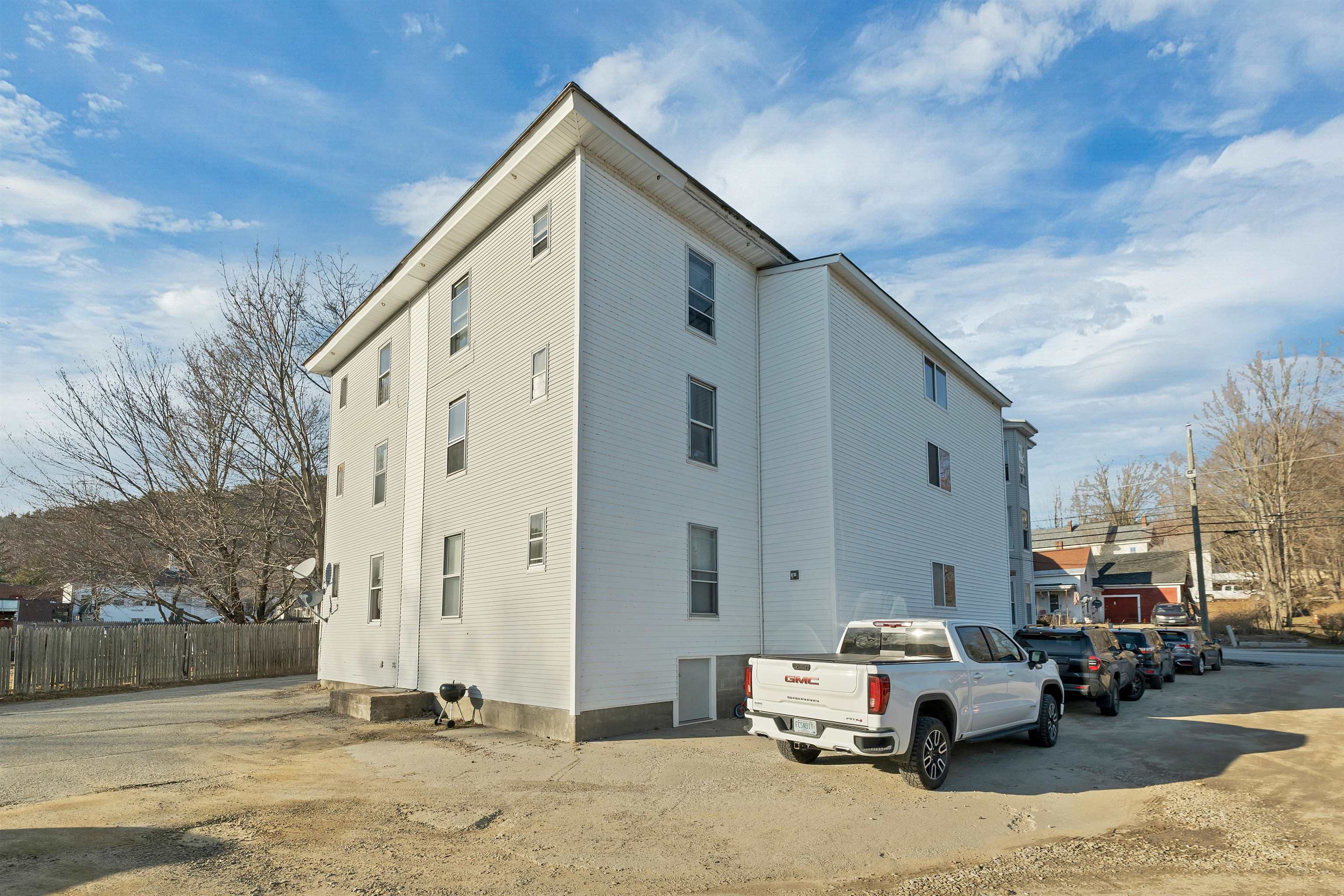 25 School Street Property Photo 4