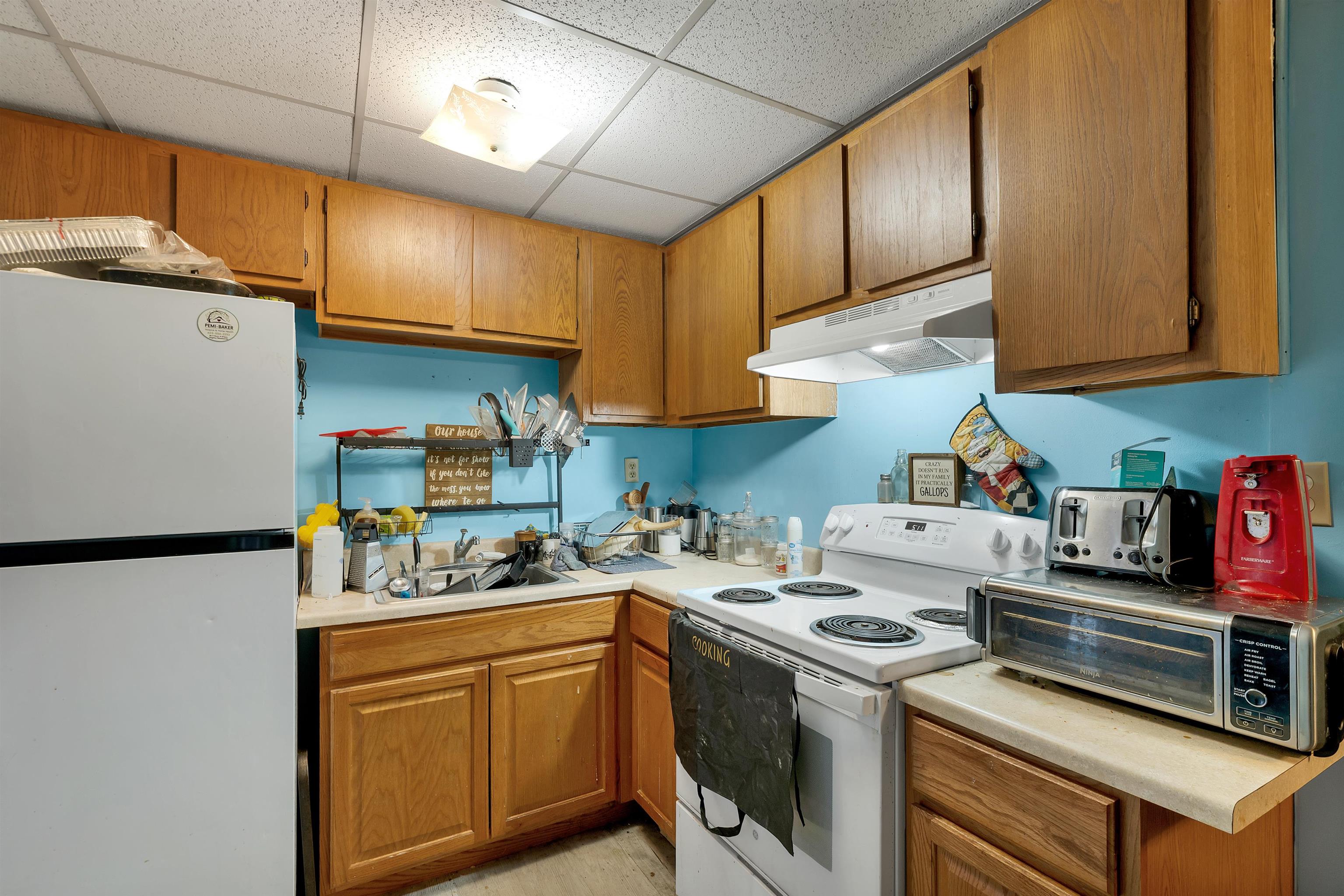 25 School Street Property Photo 35