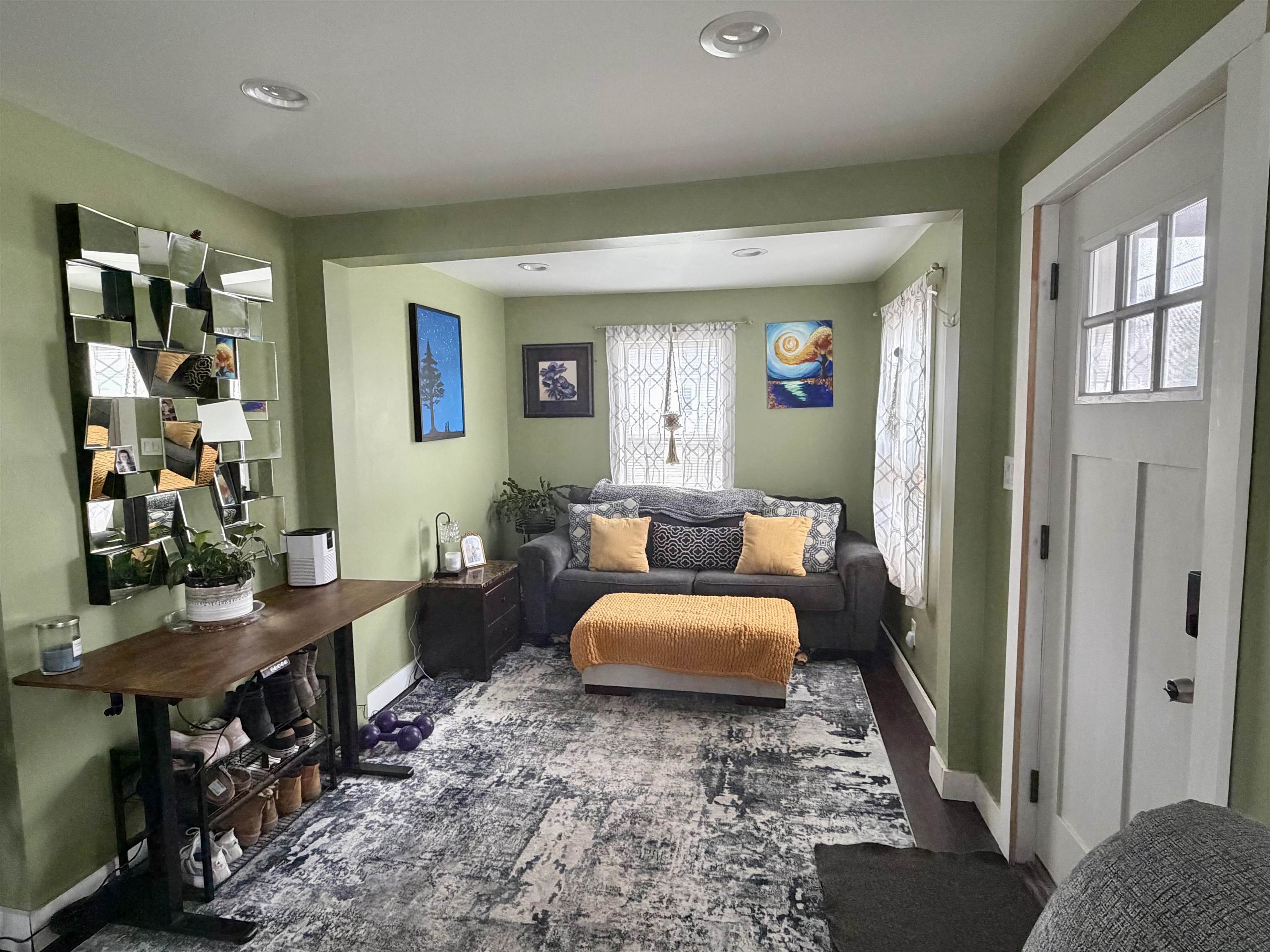 113 Plain Street Property Photo 5