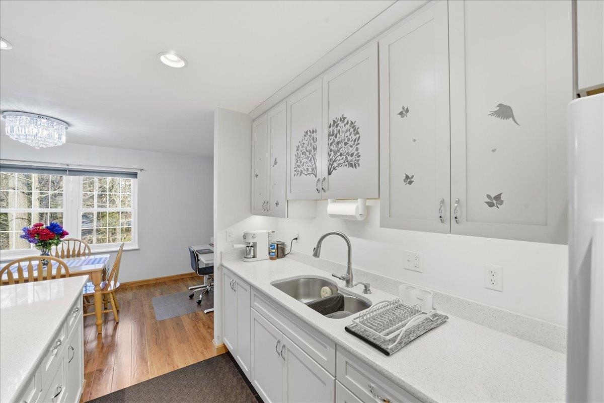 125 Kennedy Drive Property Photo 2