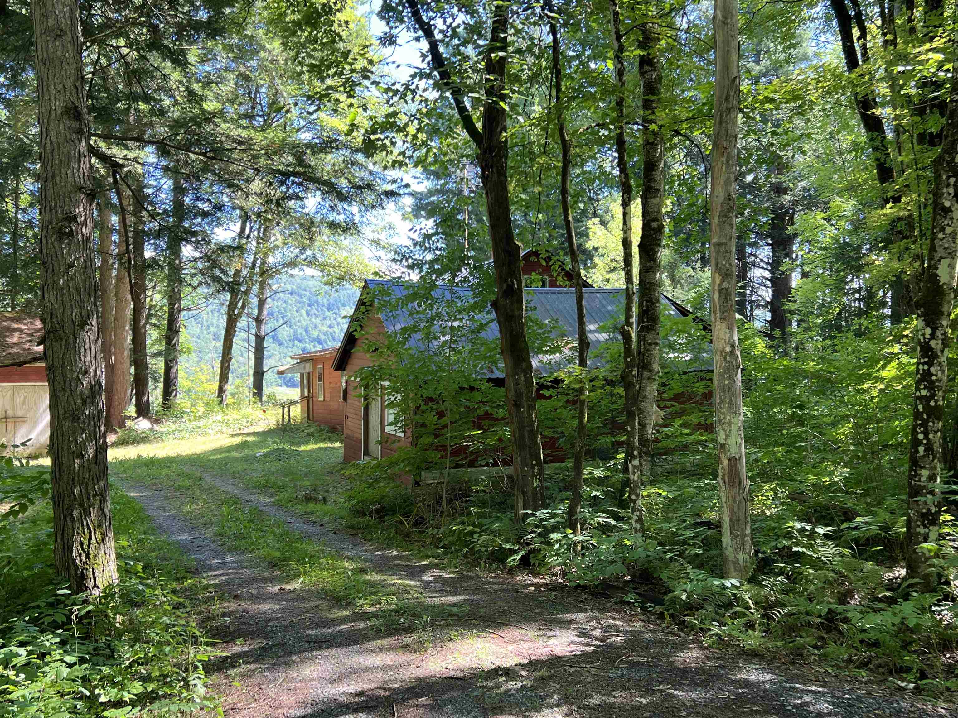 31 Post Pond Lane Property Photo 1