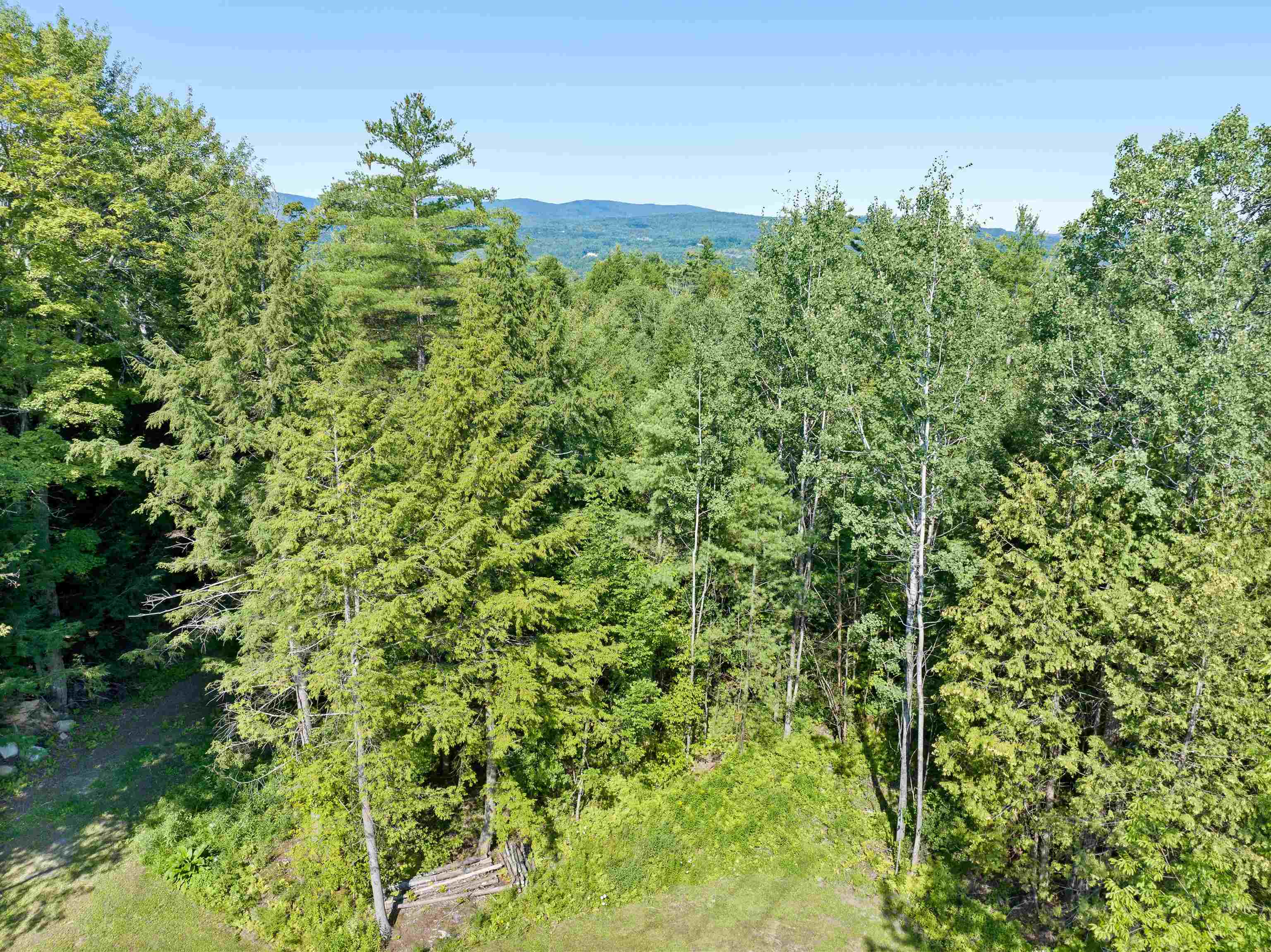 00 Middle Road Property Photo 10