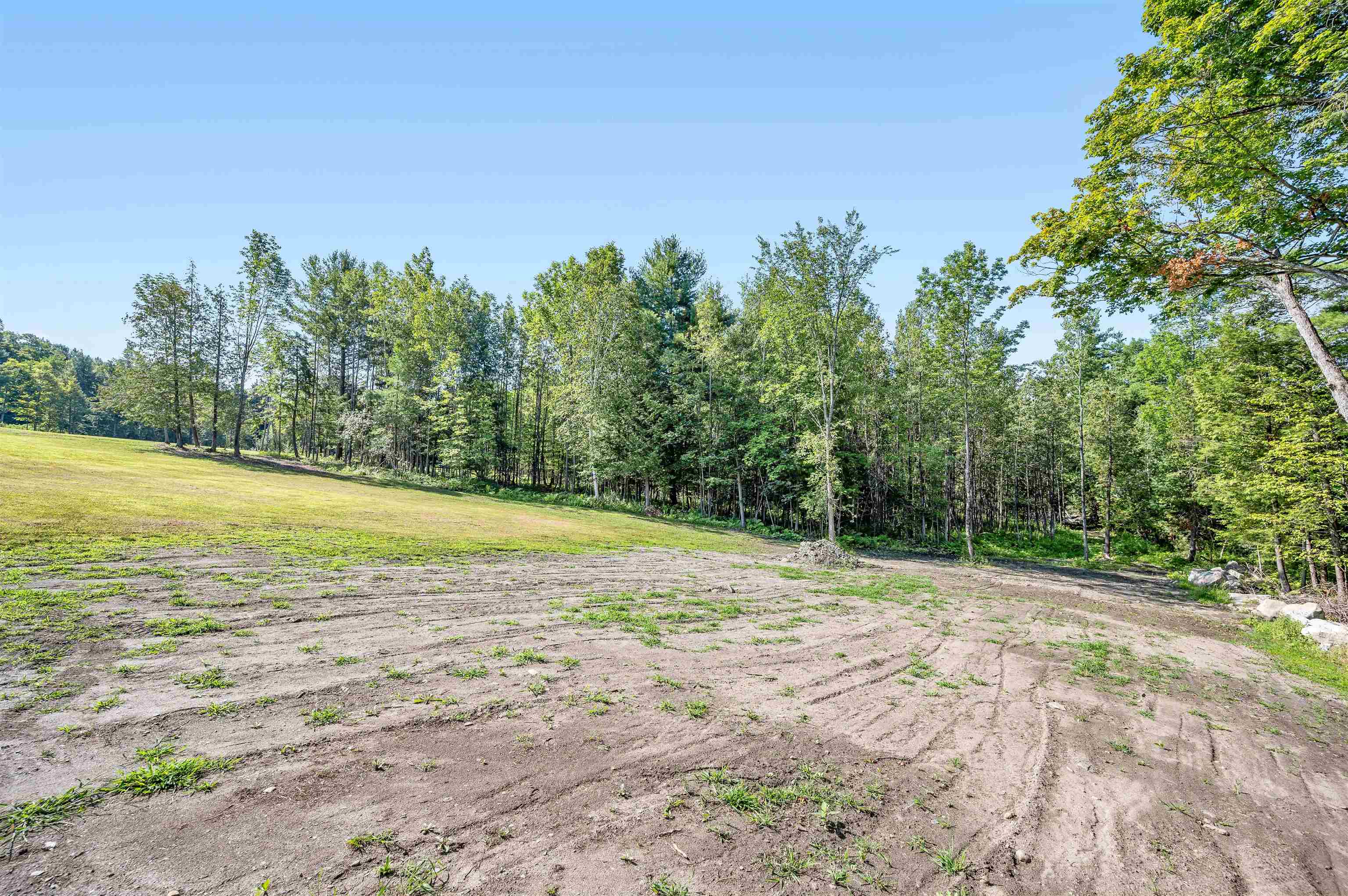 00 Middle Road Property Photo 14