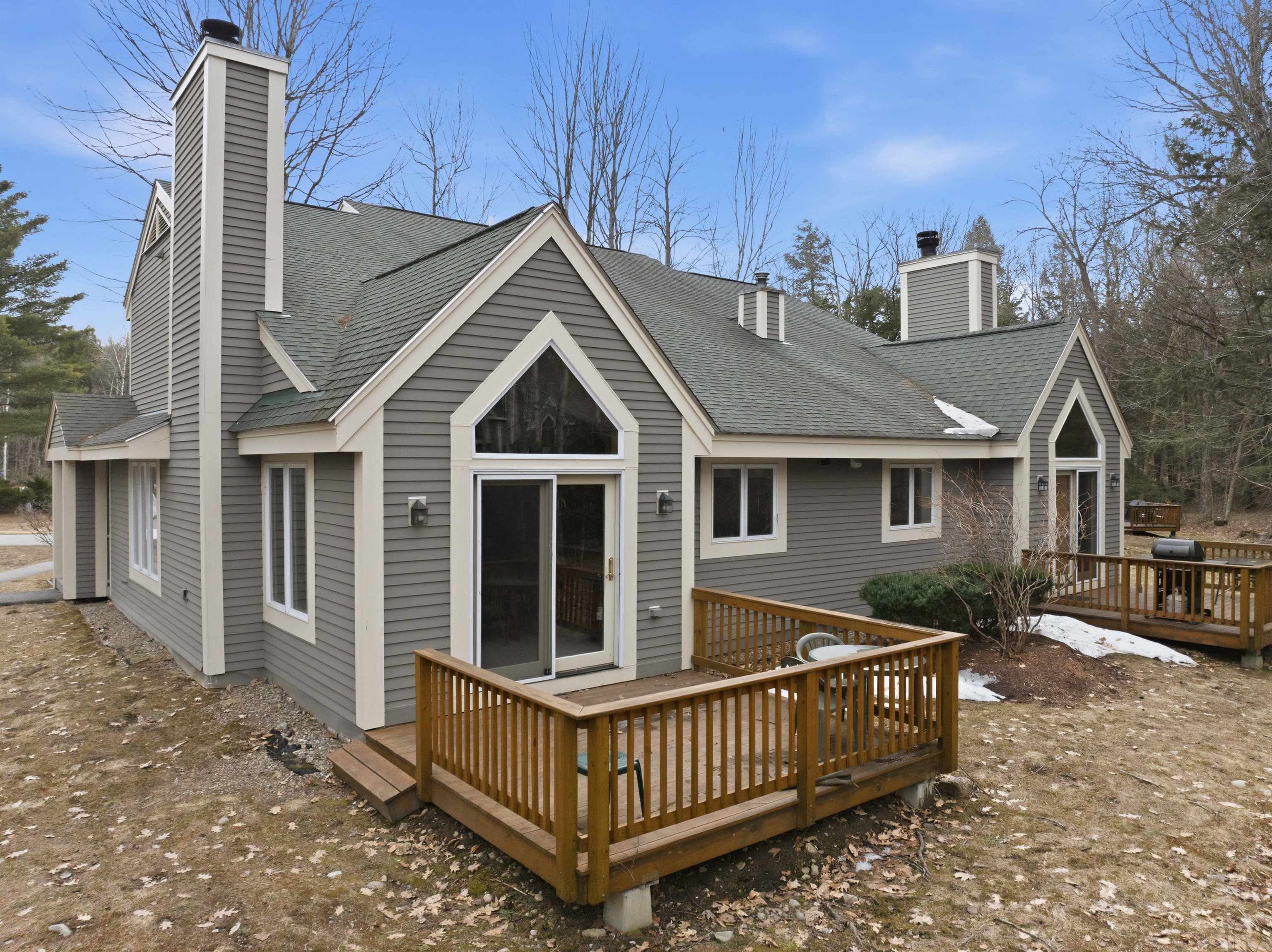 10 Mountain Brook Circle Property Photo 2