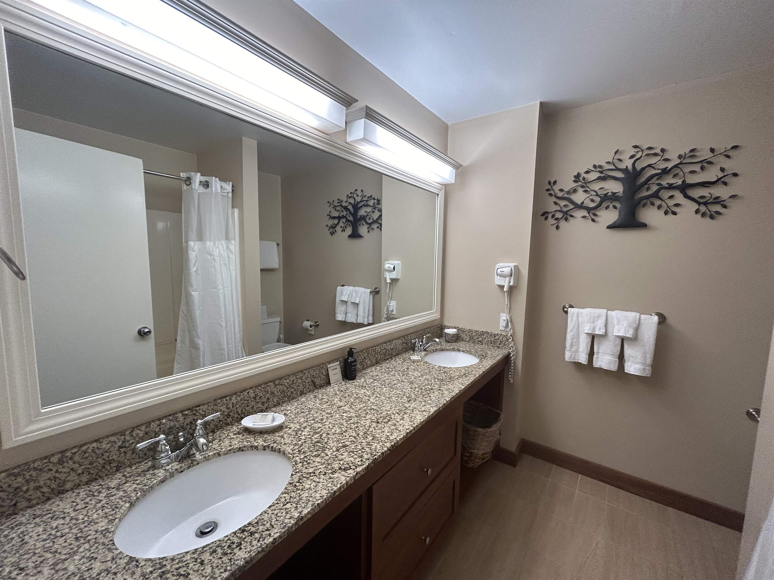 274/76qtr. 1 Grand Summit Way Property Photo 8
