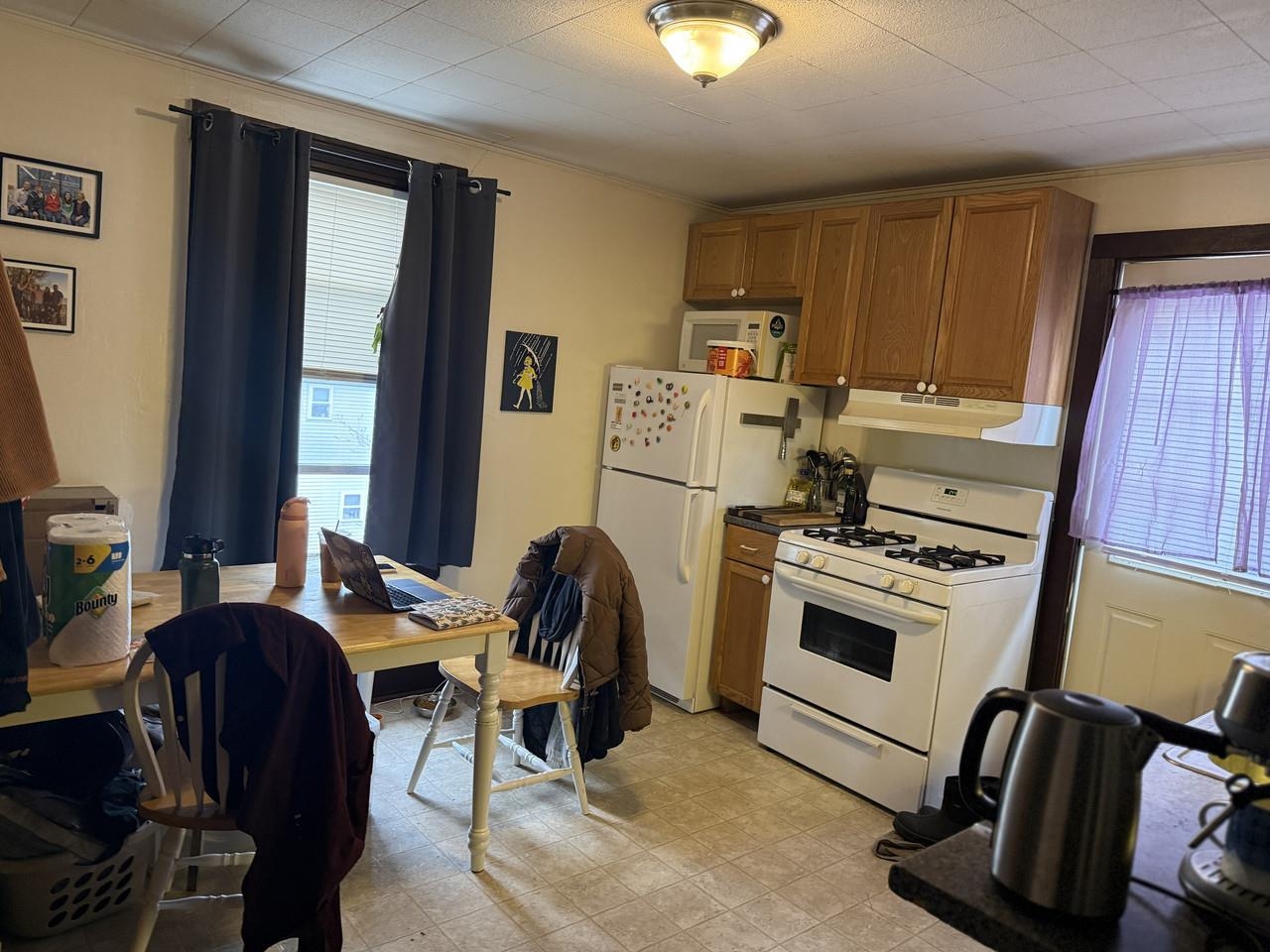 31-33 Hickok Place Property Photo 4