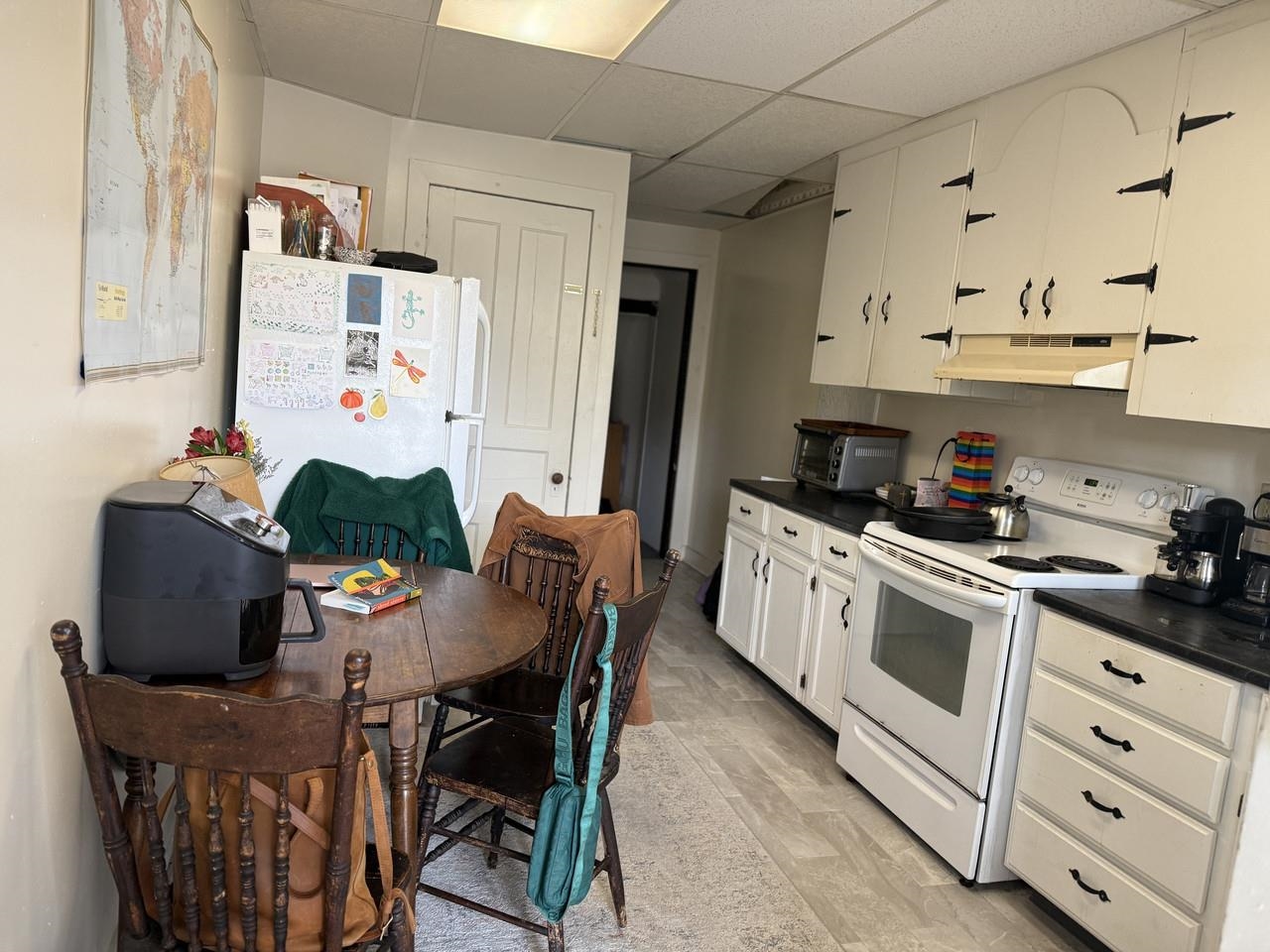 31-33 Hickok Place Property Photo 6