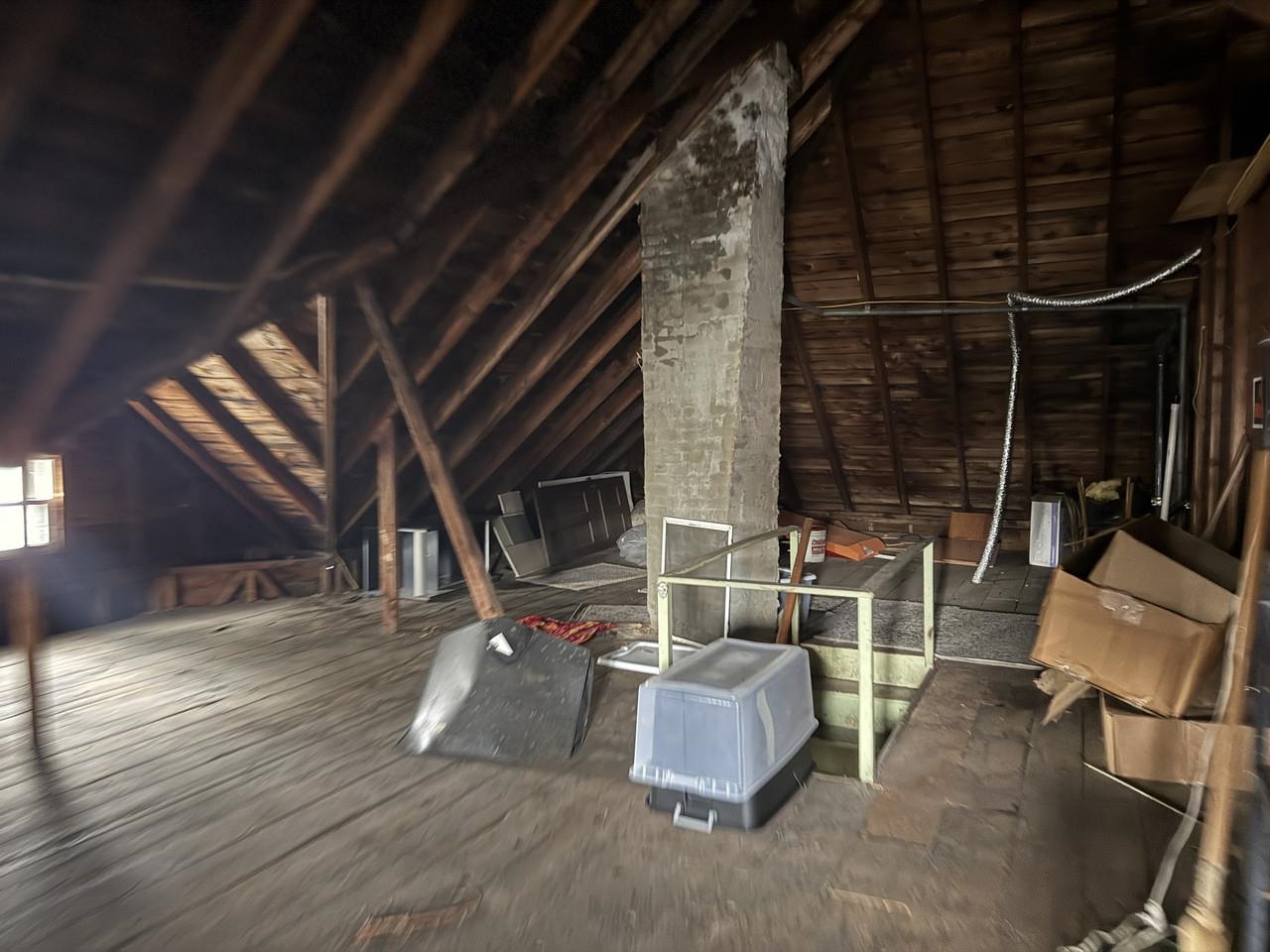 31-33 Hickok Place Property Photo 14