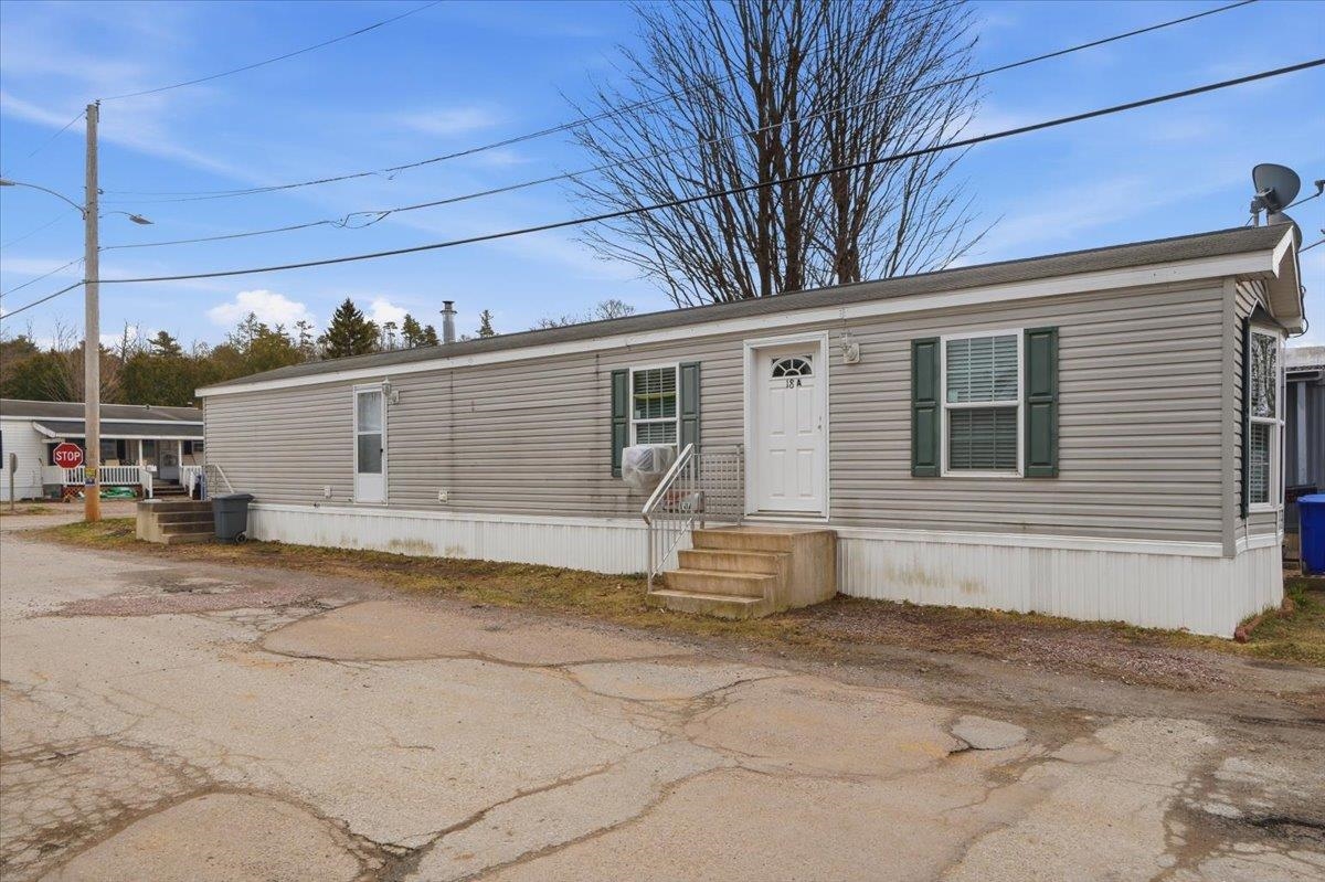 18 Avenue A Property Photo 1