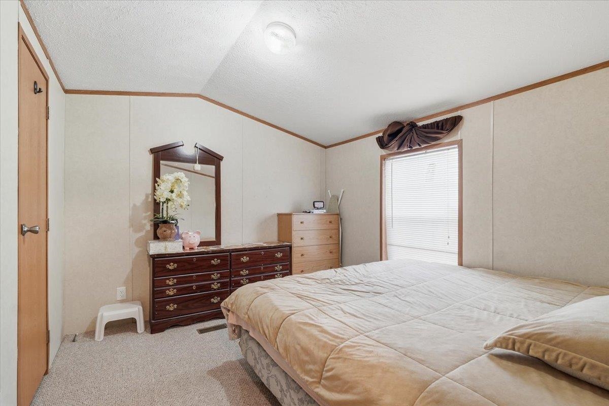 18 Avenue A Property Photo 17