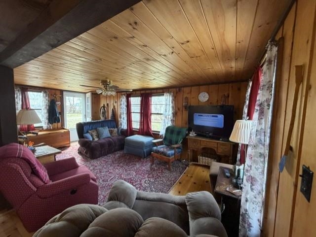 569 Torrey Lane Property Photo 7