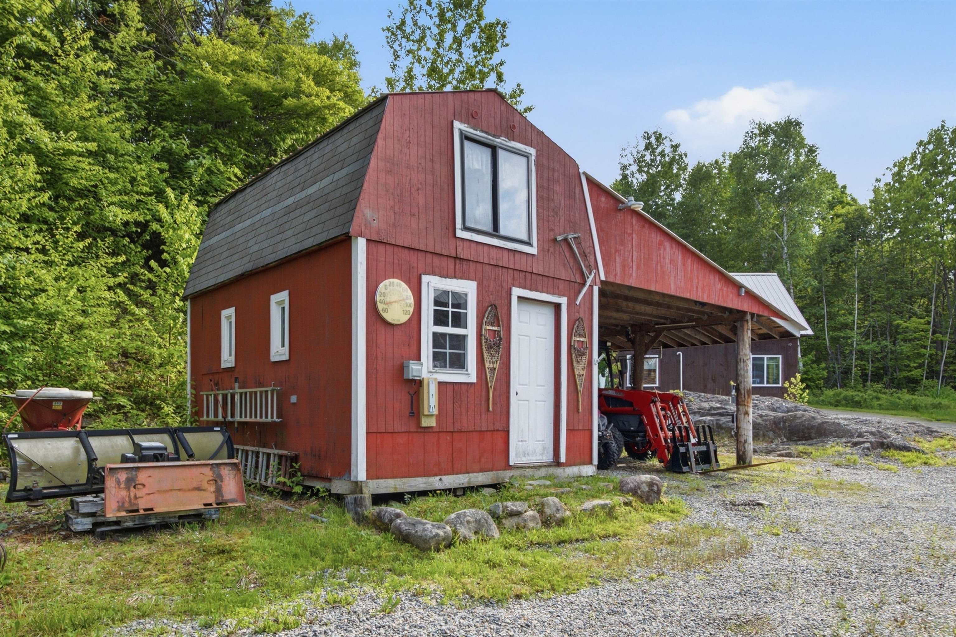 3190 Granby Road Property Photo 5
