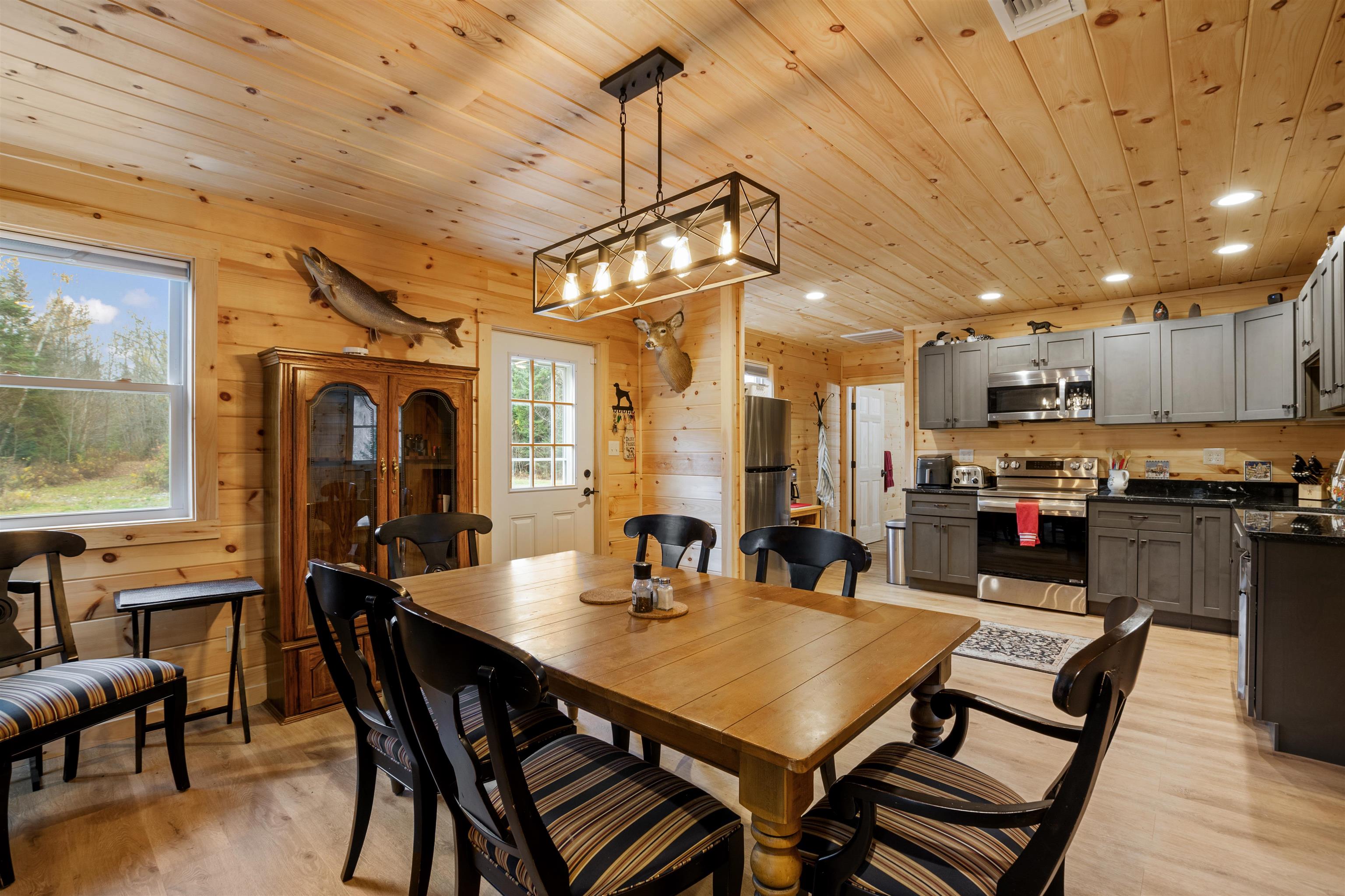 130 Poisson Drive Property Photo 4