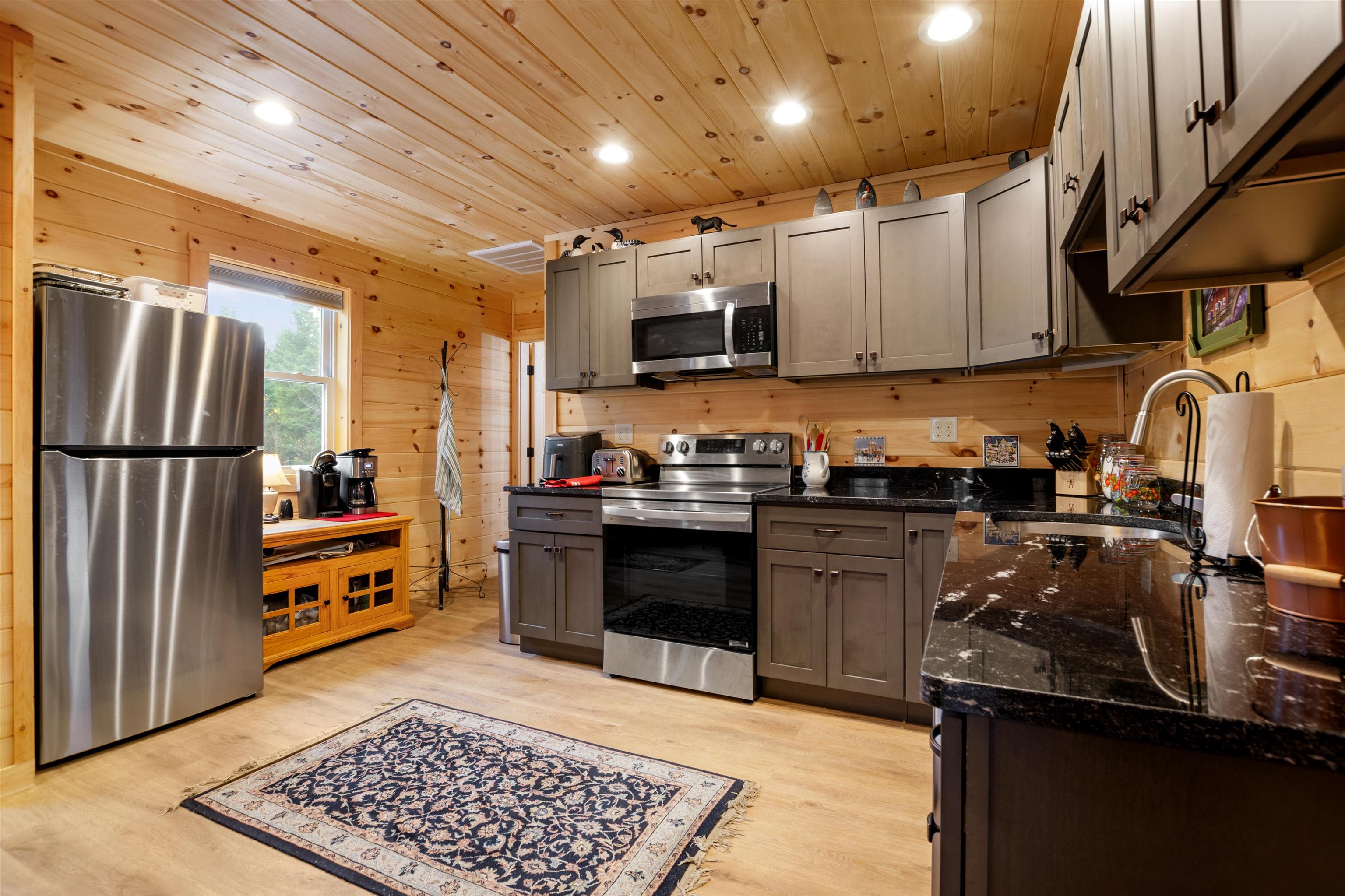 130 Poisson Drive Property Photo 6