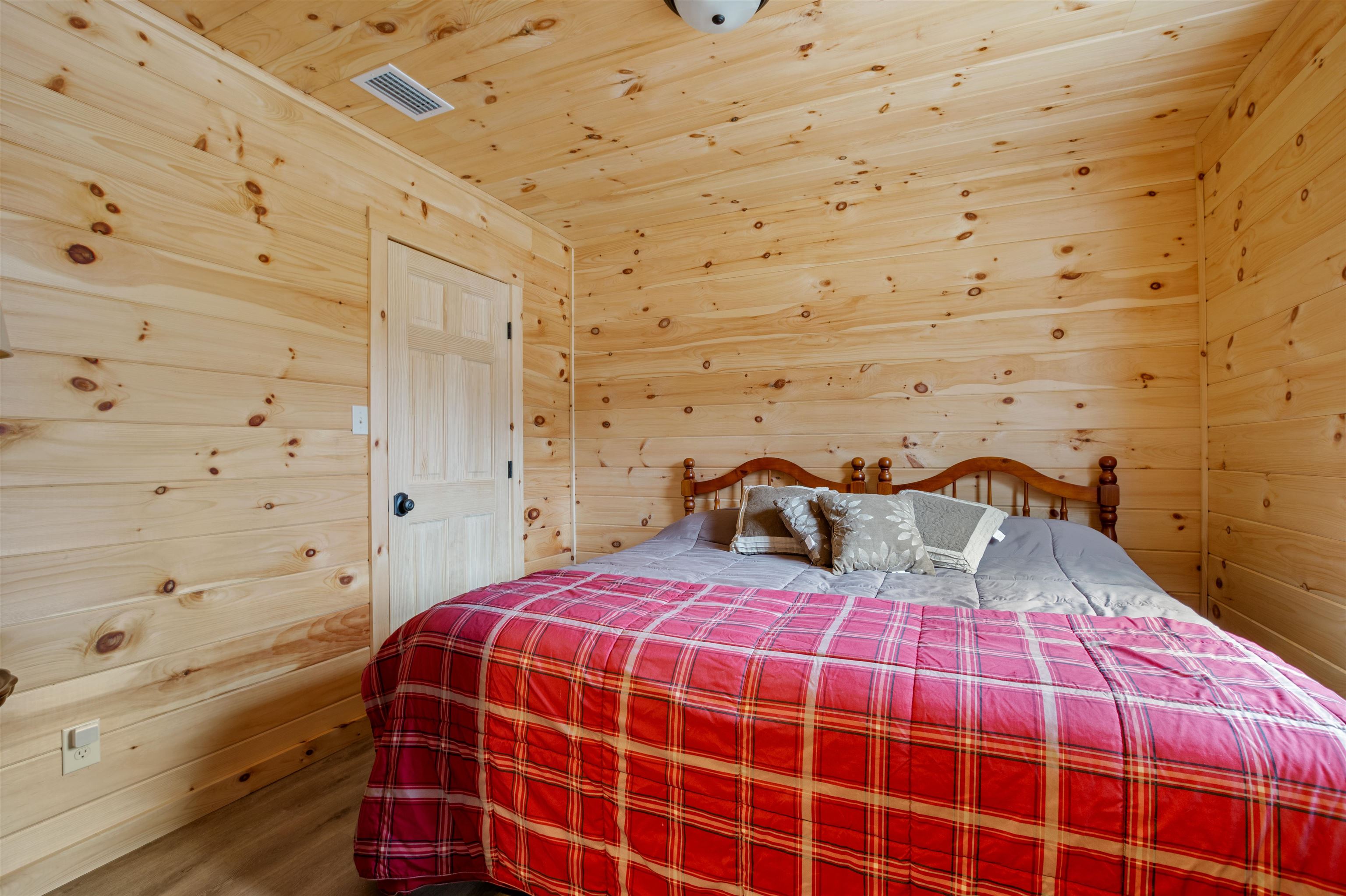 130 Poisson Drive Property Photo 15