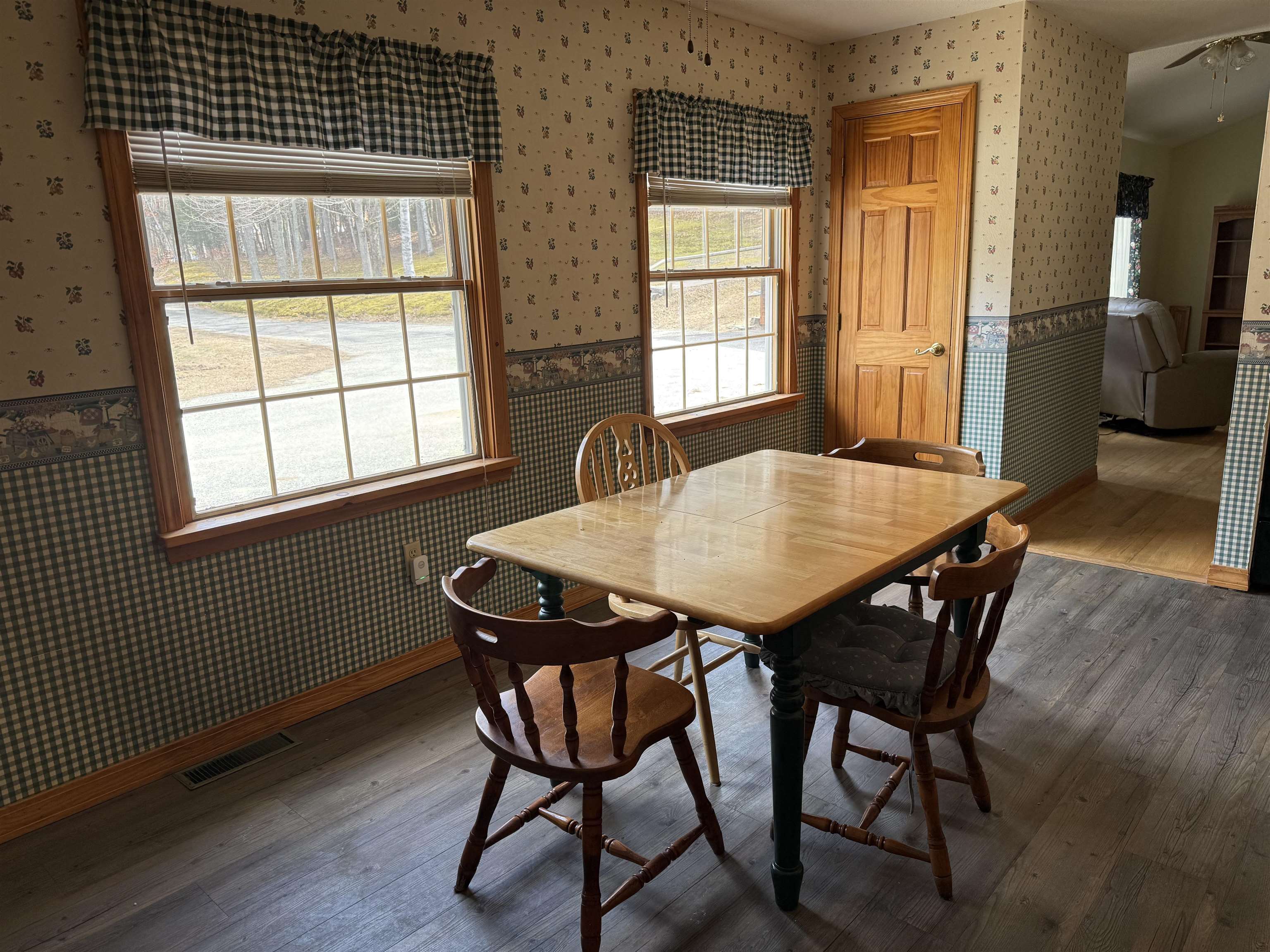 175 Pleasant Valley Road Property Photo 11