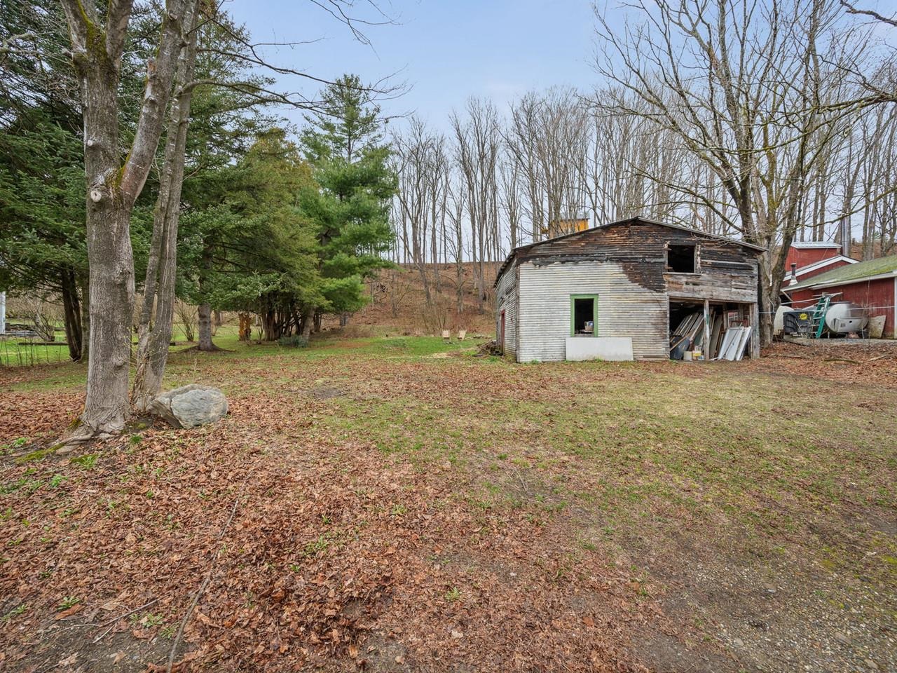 81 East River Road Property Photo 47
