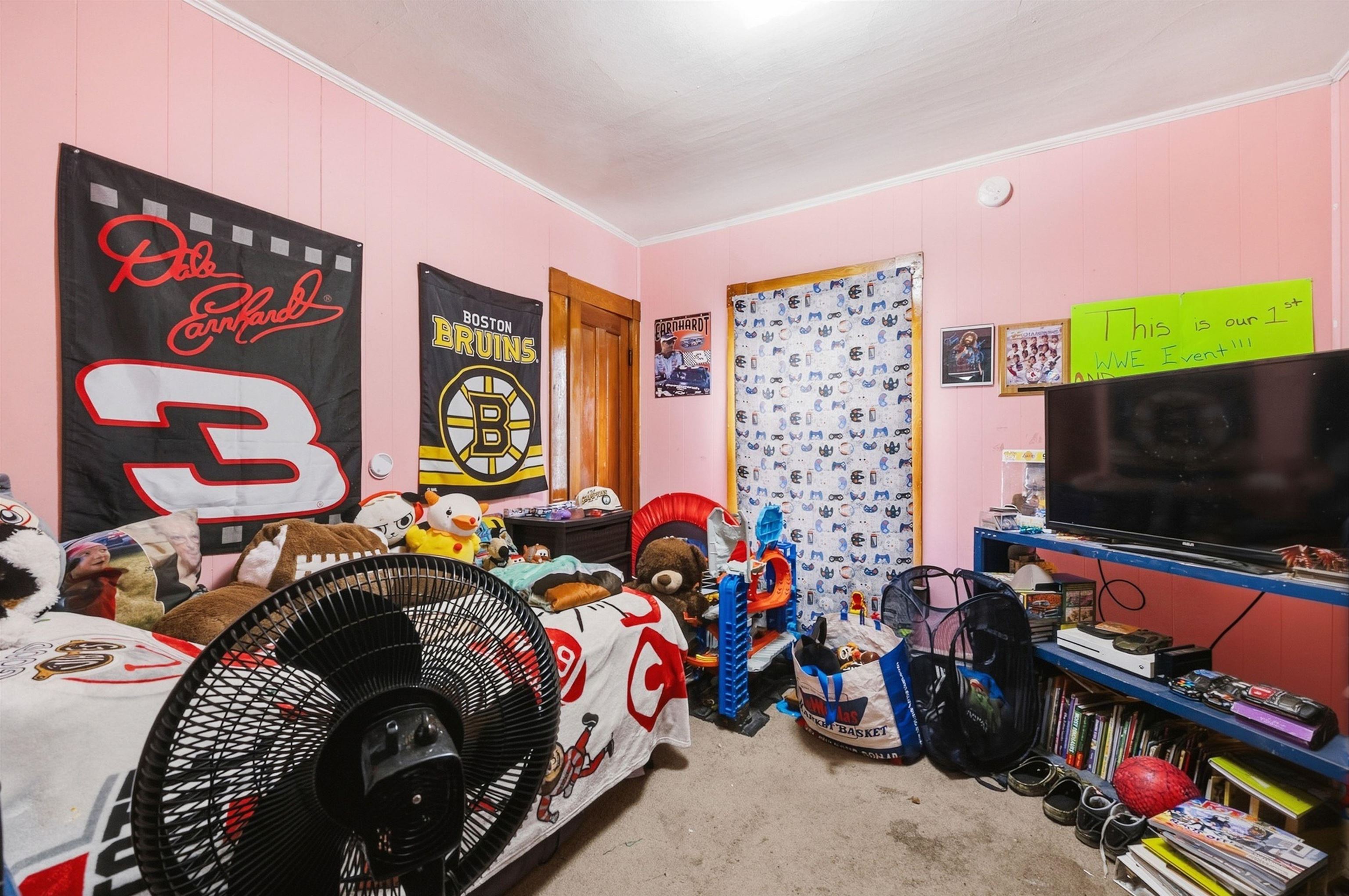 39 Highland Street Property Photo 28