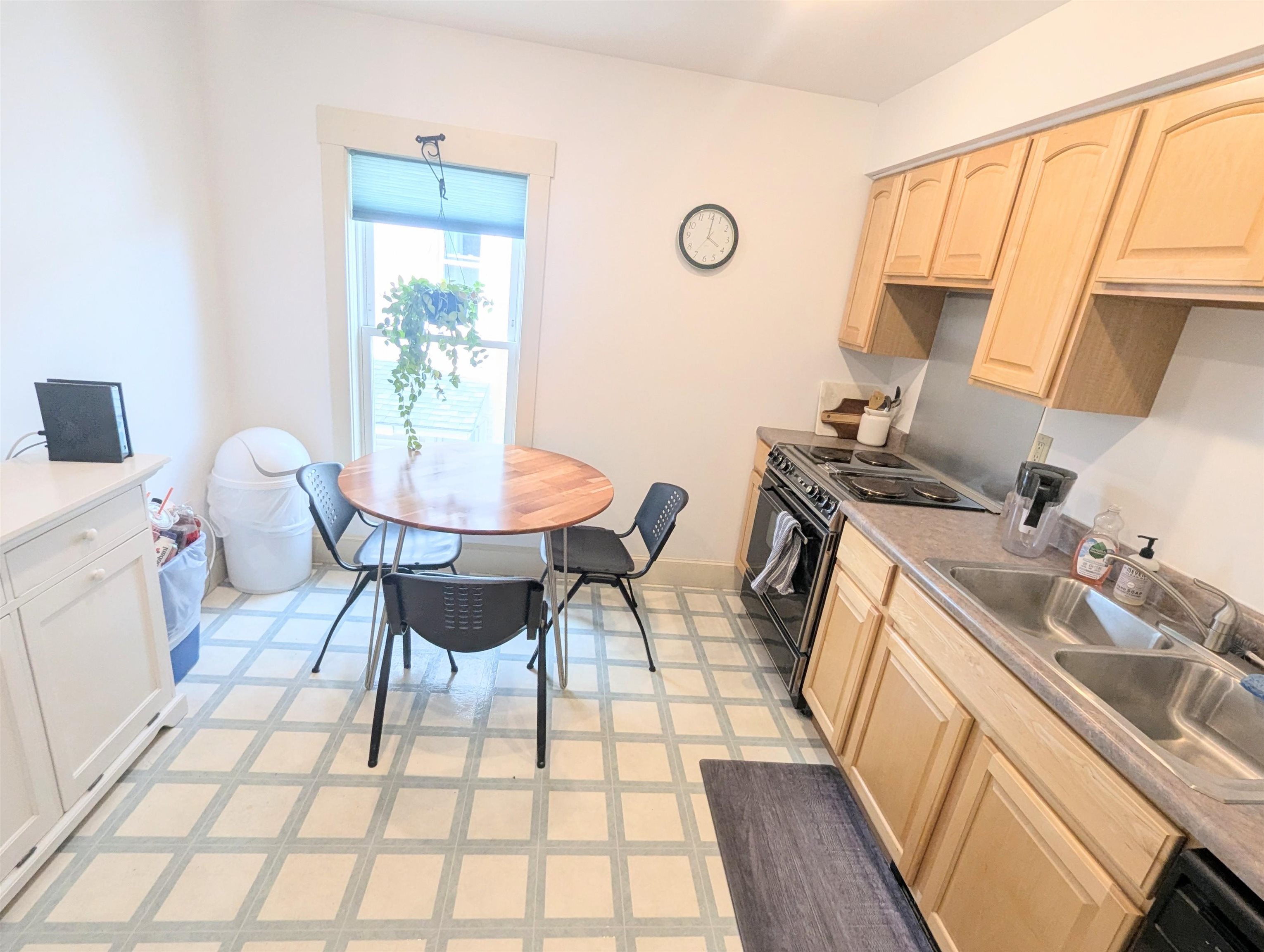1097 Main Street Property Photo 11