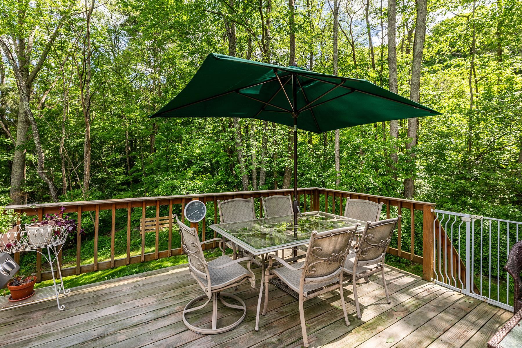 393 Morse Hill Road Property Photo 17