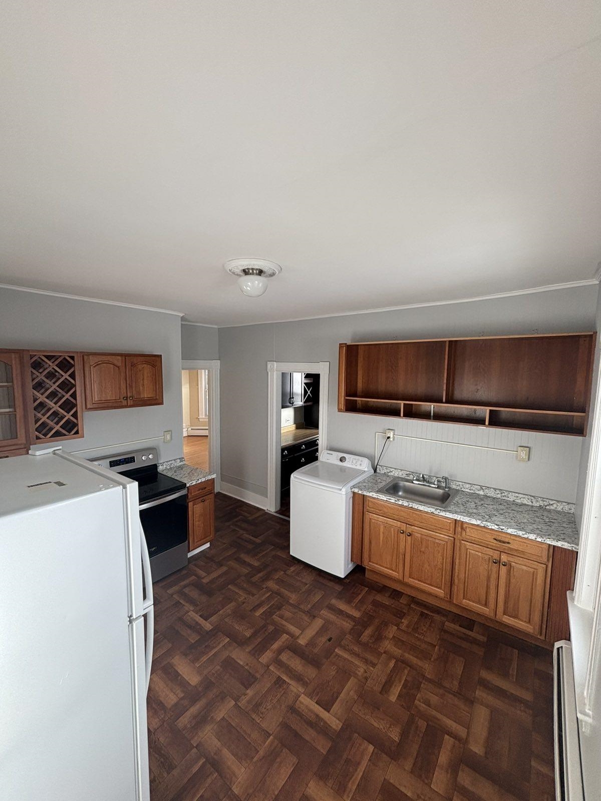 100 Ashland Street Property Photo 6