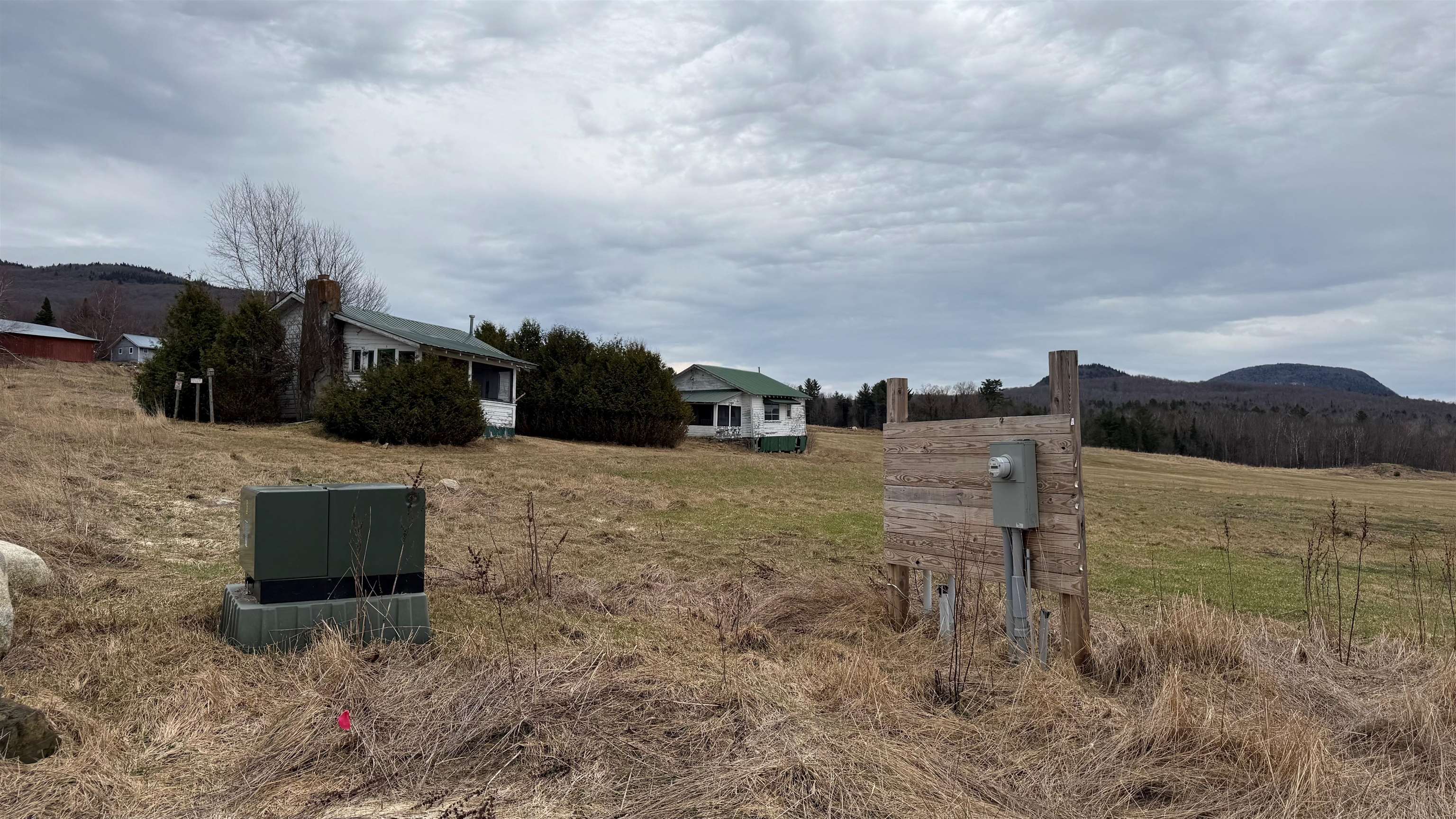 178, 210 Lacross Lane Property Photo 7