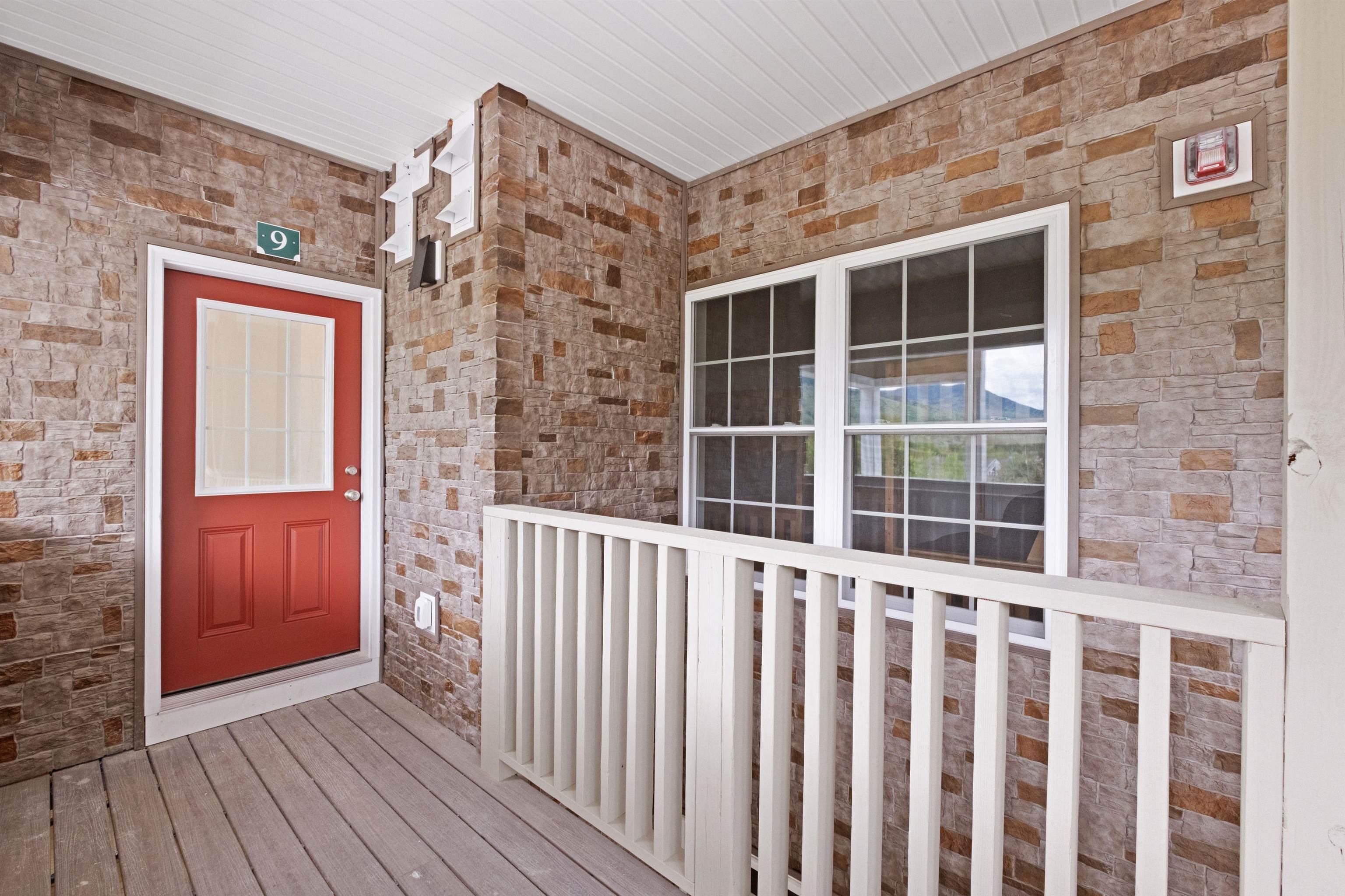 20 Twin Tip Terrace Property Photo 9