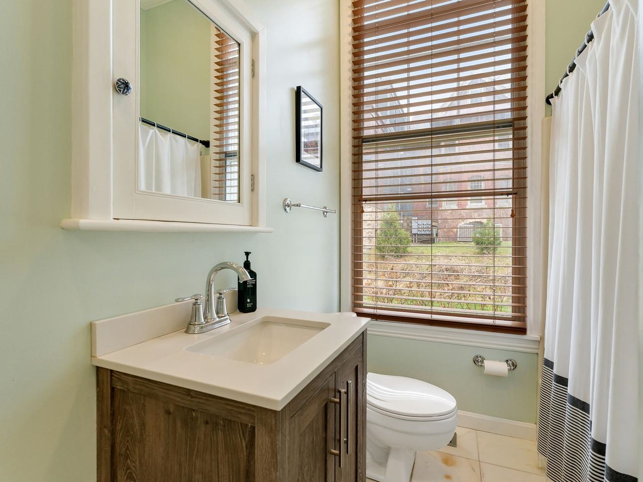 300 Main Street Property Photo 20
