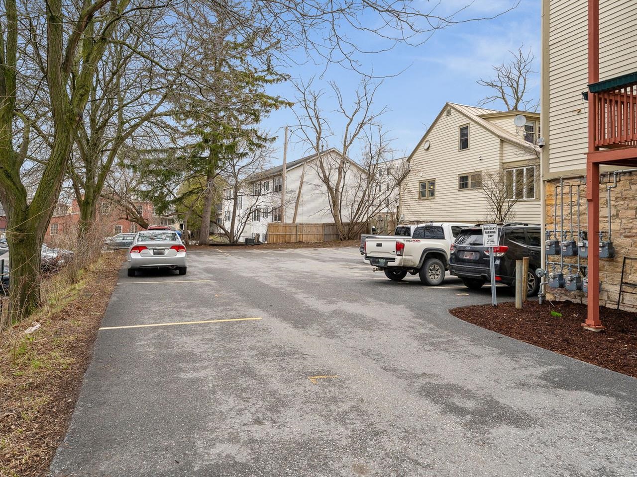 300 Main Street Property Photo 22
