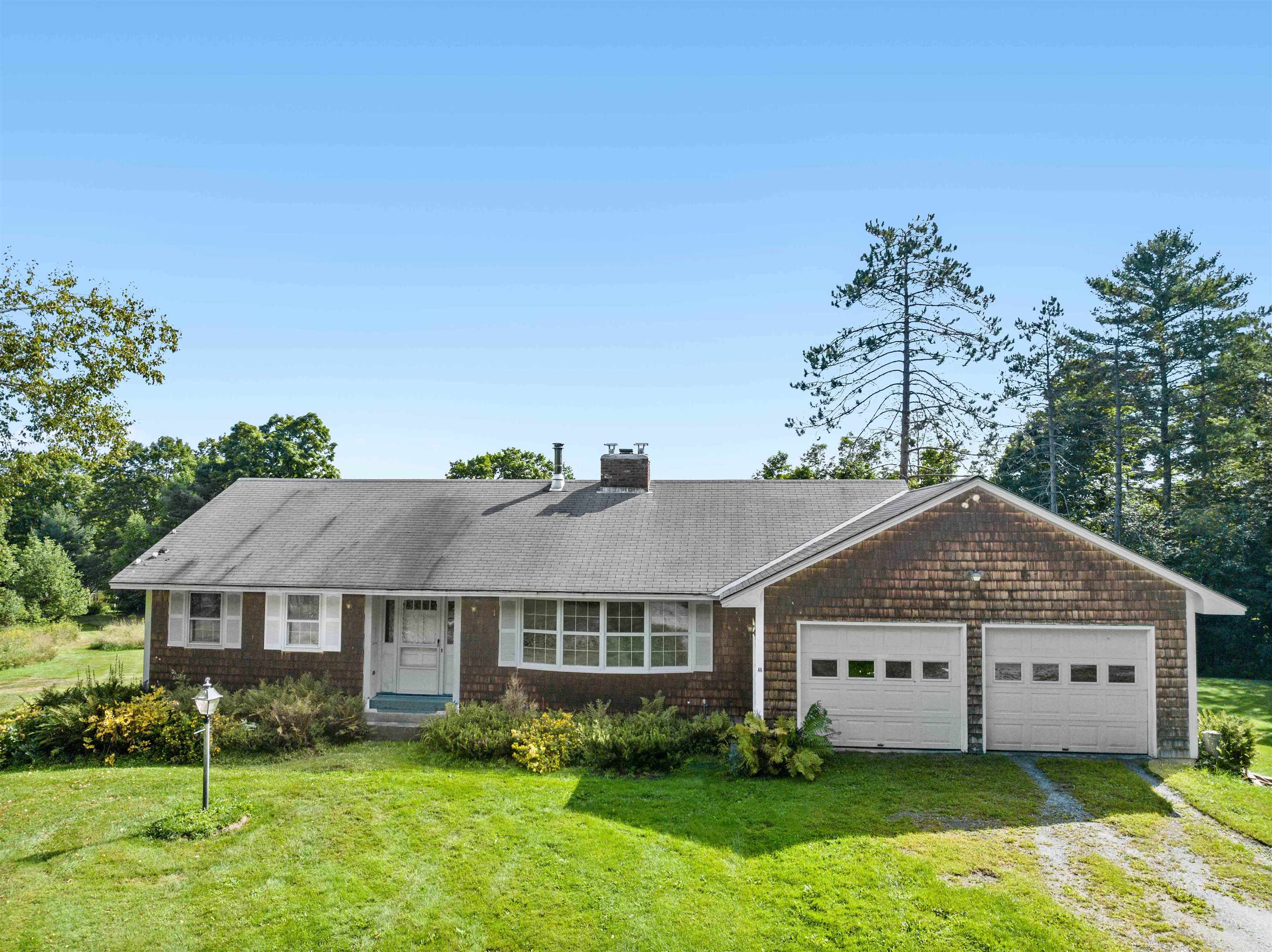 1974 Bliss Road Property Photo 4