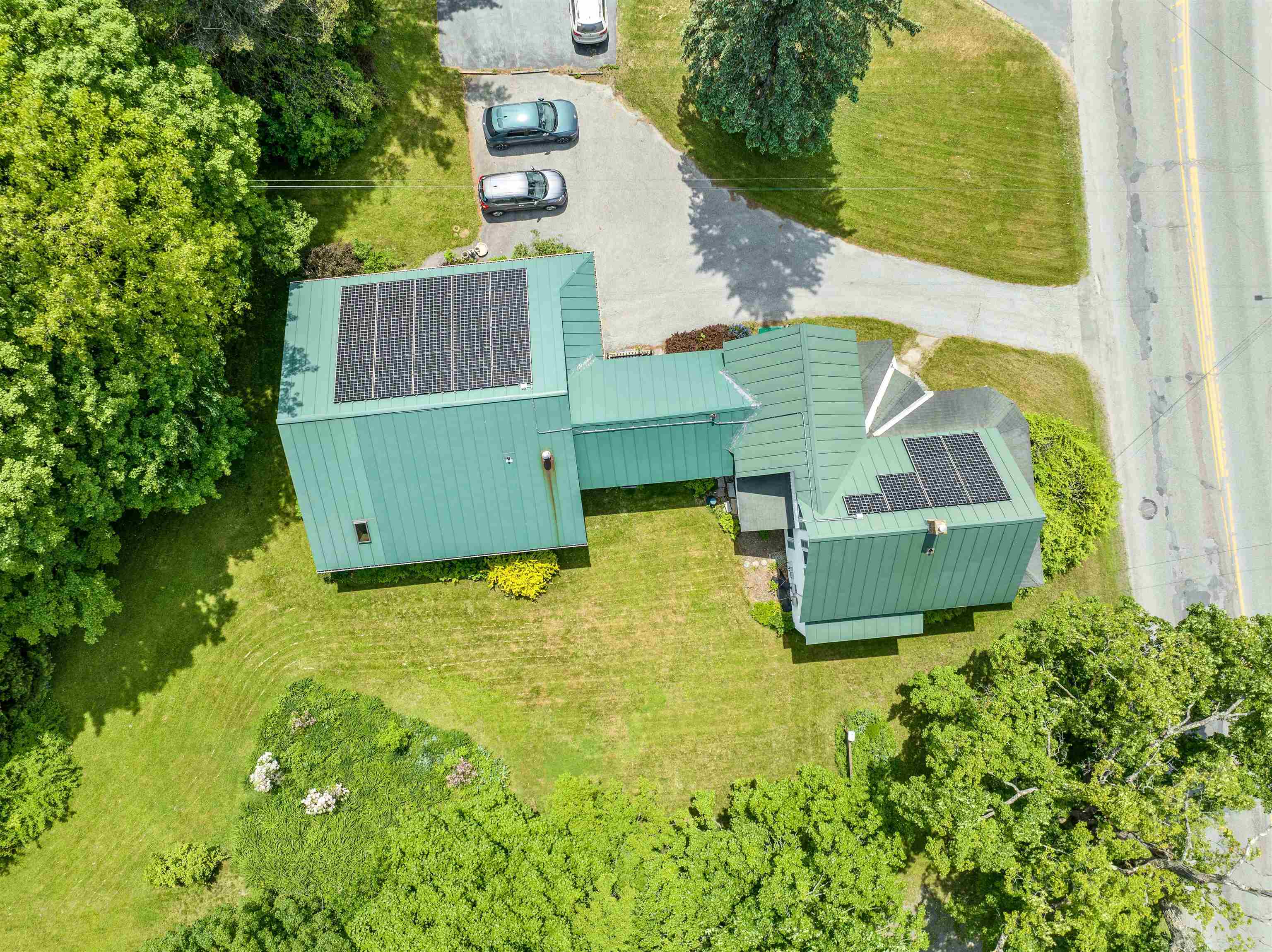 222 South Main Street Property Photo 4