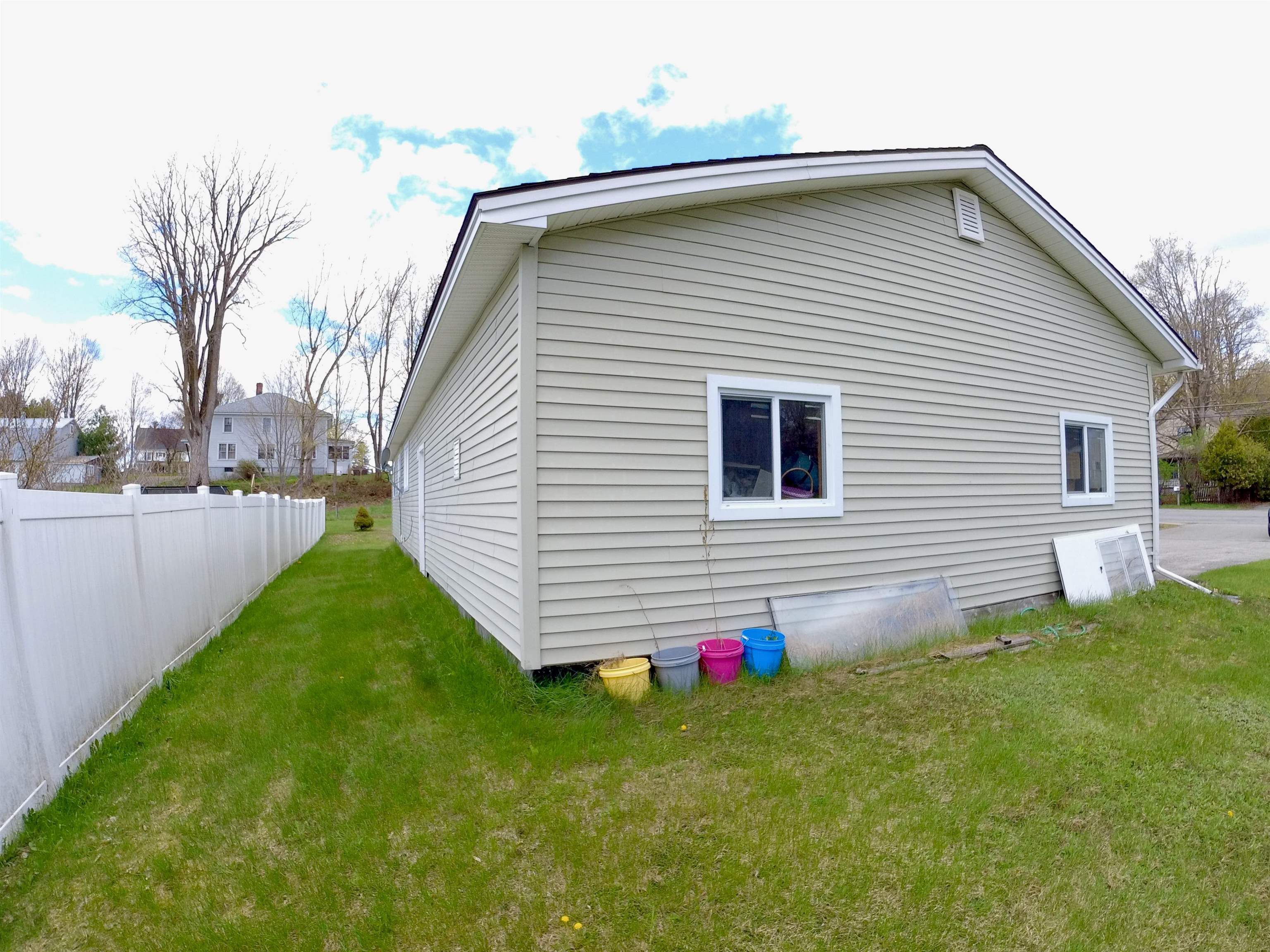 413 Elm Street Property Photo 3