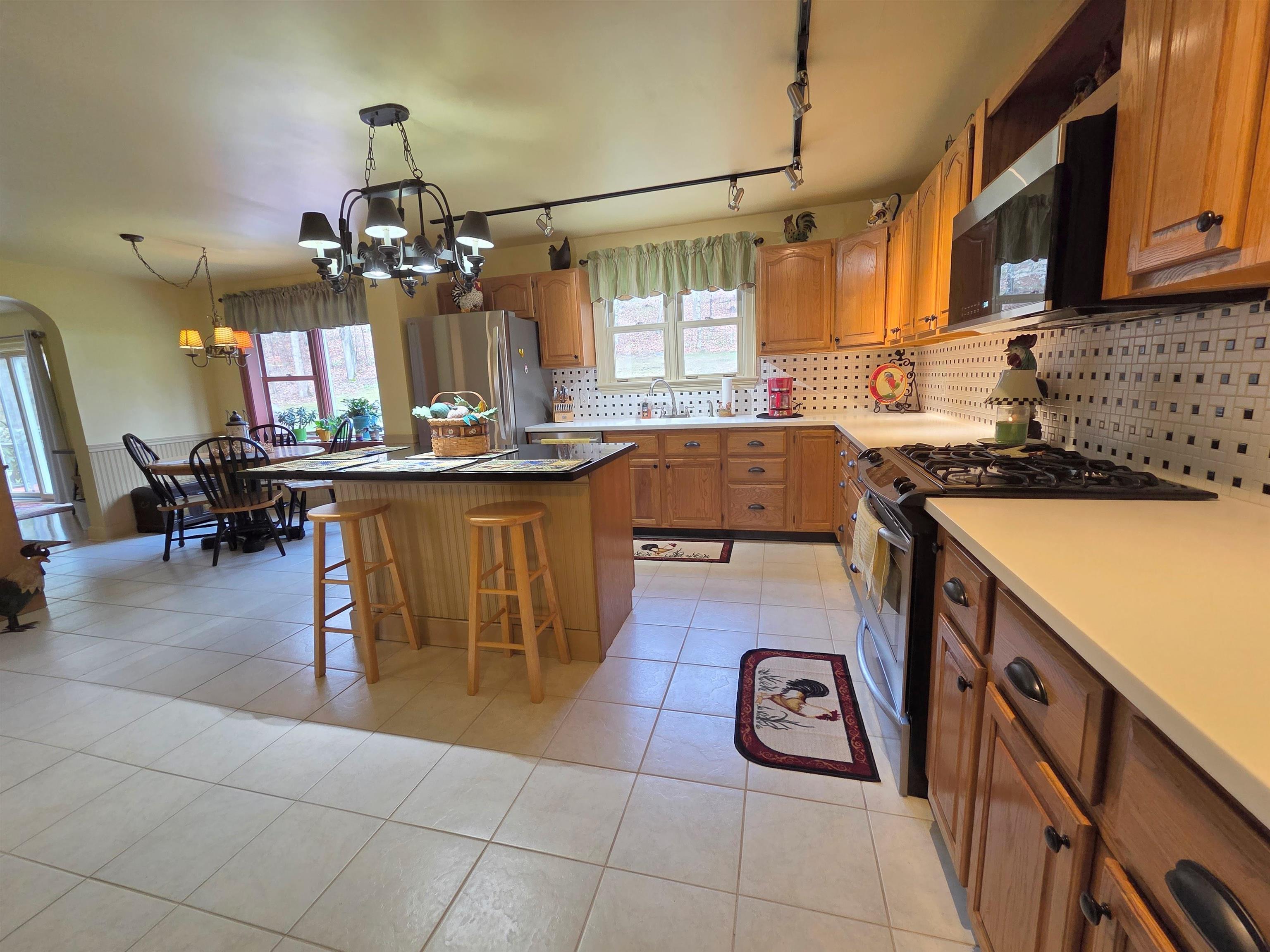 229 Meadowood Lane Property Photo 8