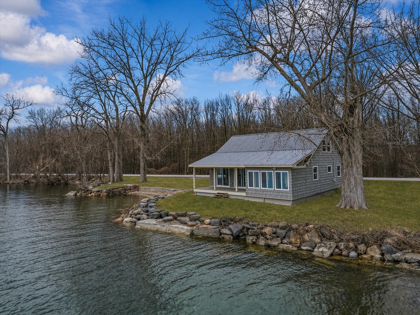 1223 Hathaway Point Road Property Photo 1