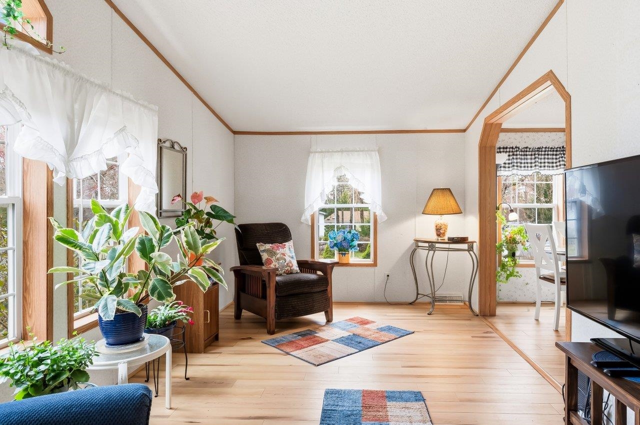 10 Lark Lane Property Photo 28
