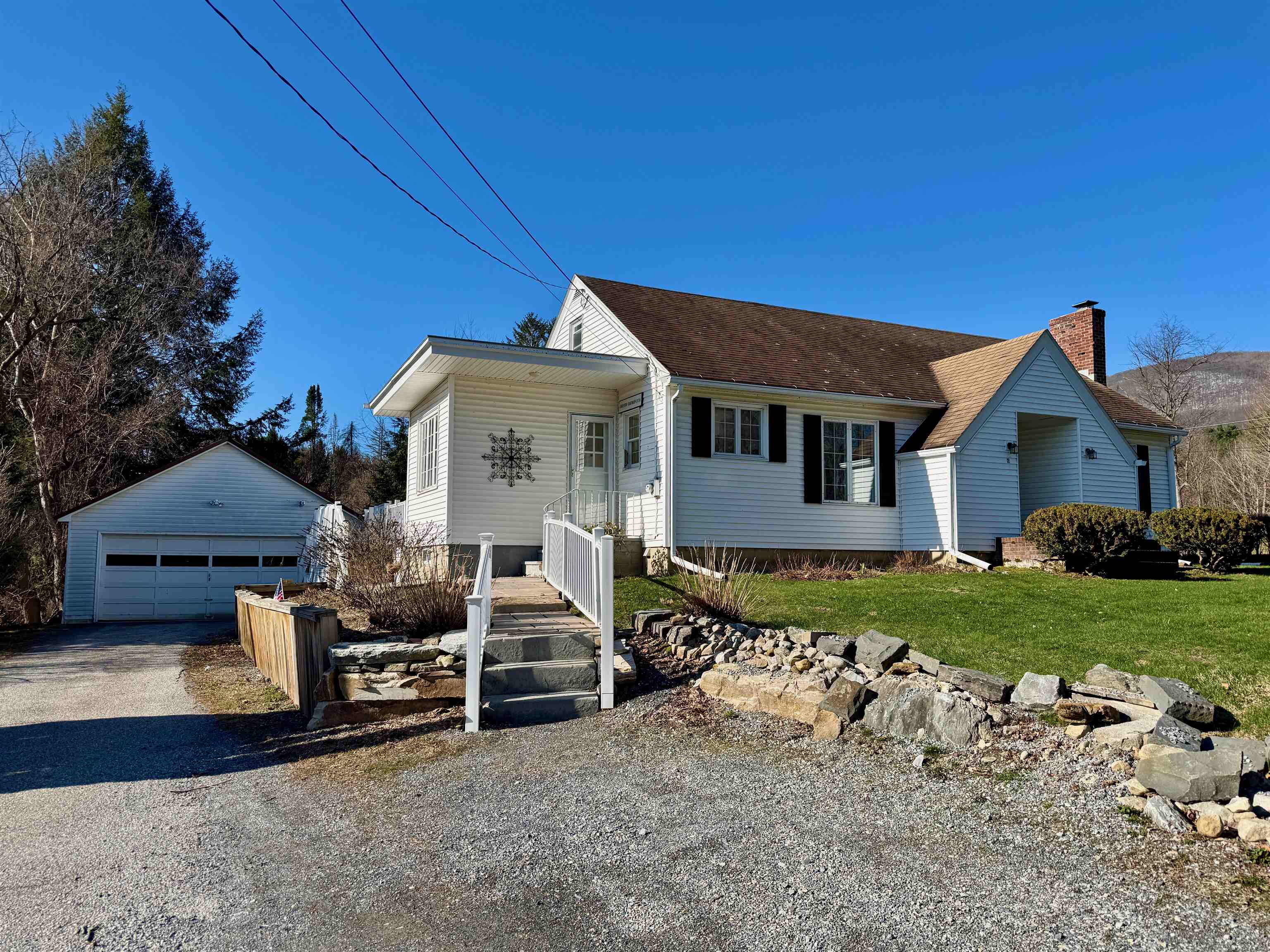 2 Pine Road Property Photo 1