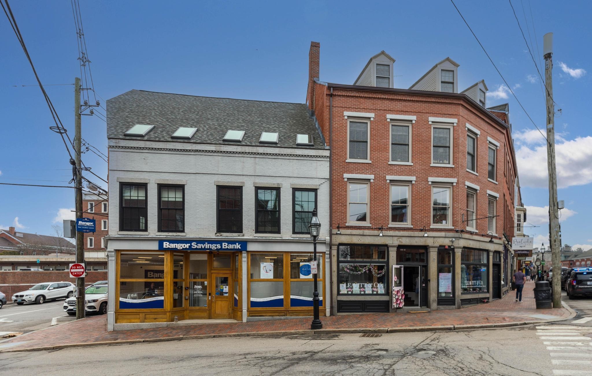 8 Bow Street Property Photo 2