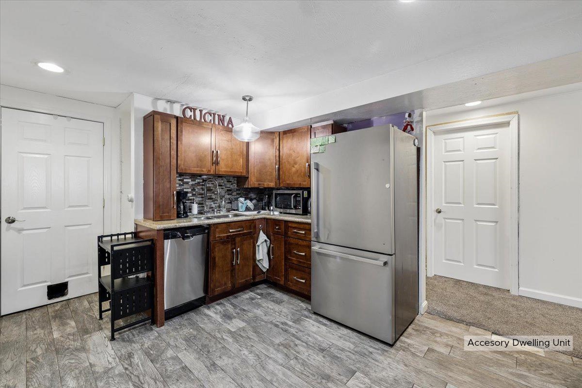 15 Pepperell Road Property Photo 27