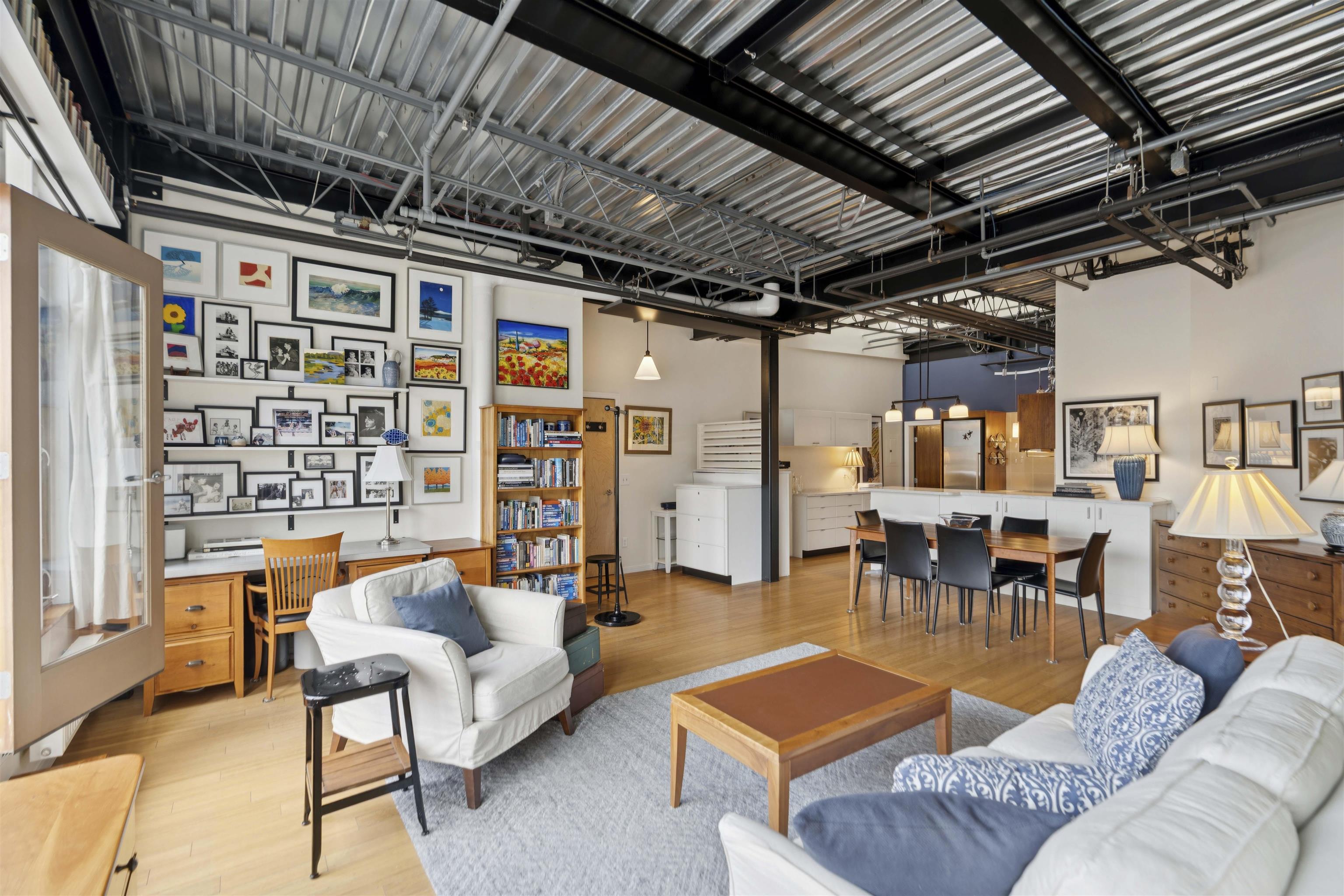 15 Railroad Row Property Photo 15