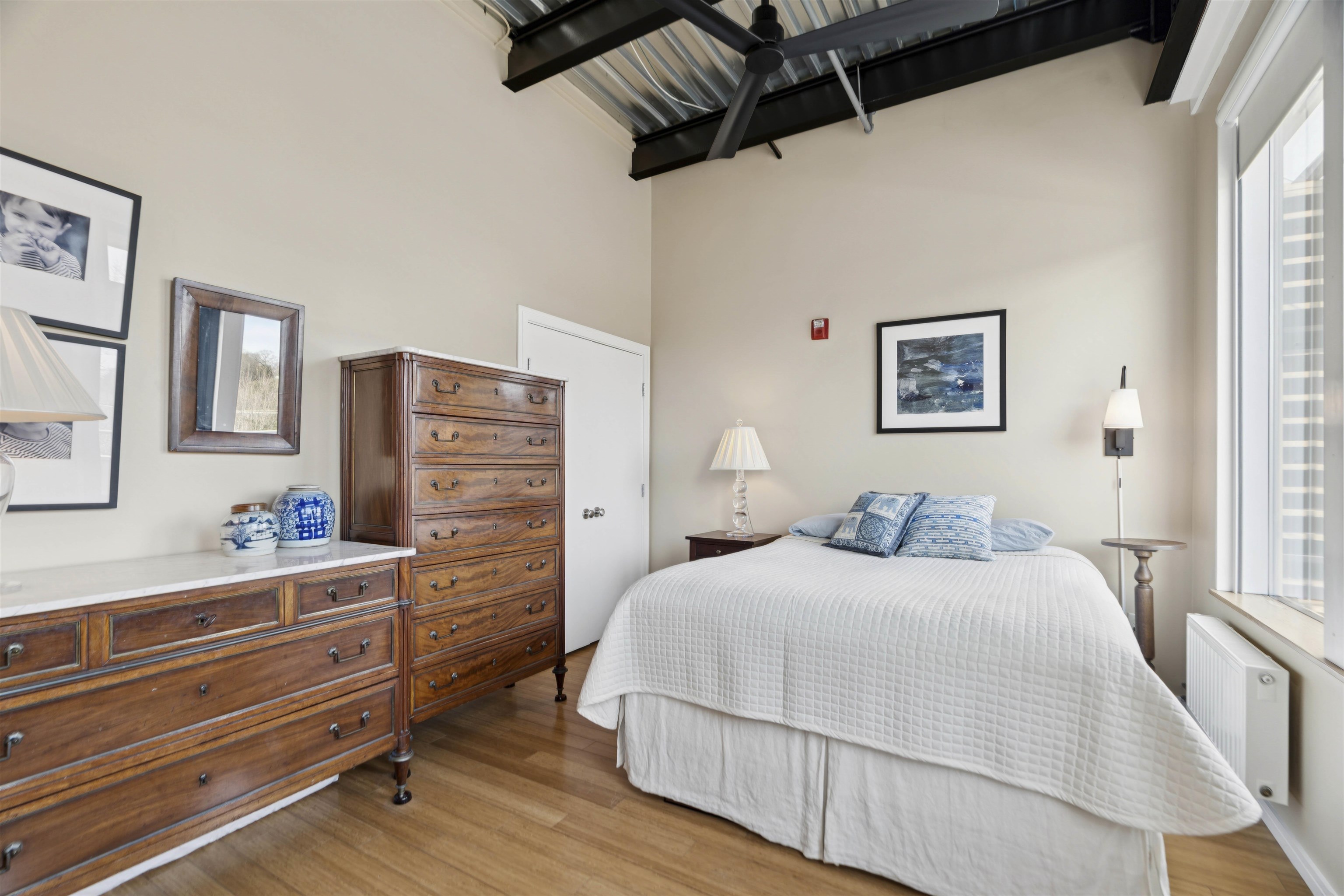 15 Railroad Row Property Photo 25