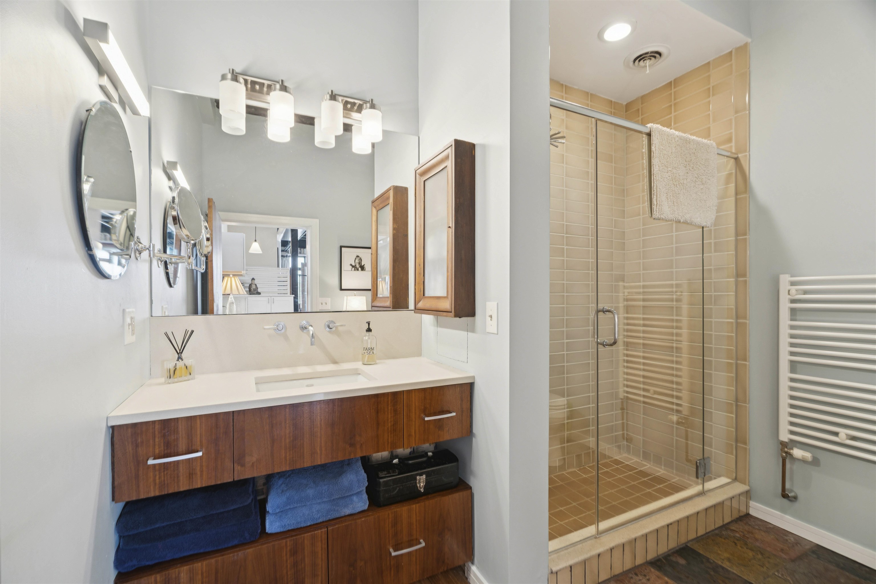 15 Railroad Row Property Photo 30
