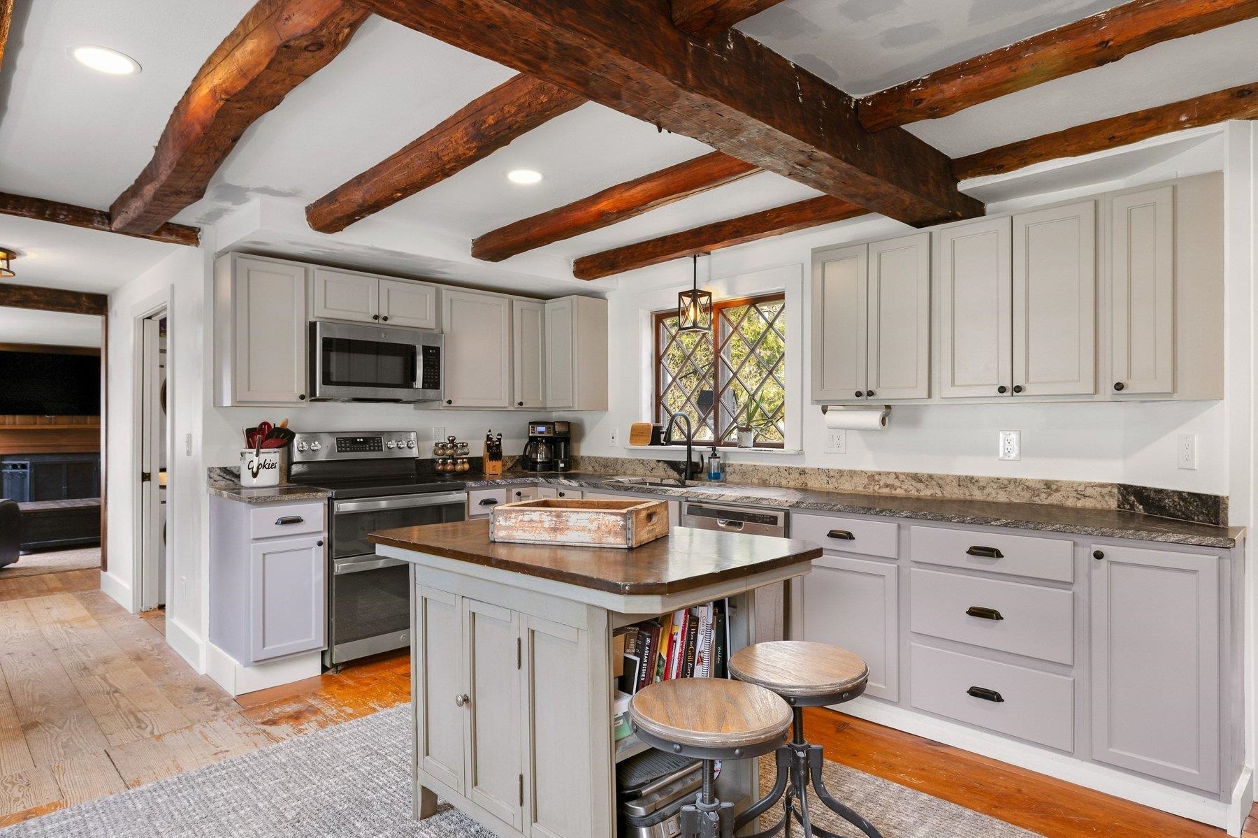 16 Marsh Lane Property Photo 15