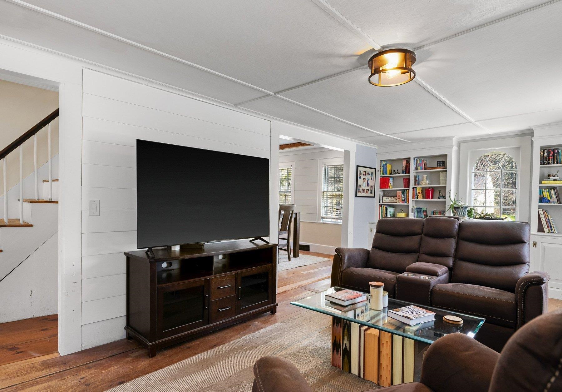 16 Marsh Lane Property Photo 29