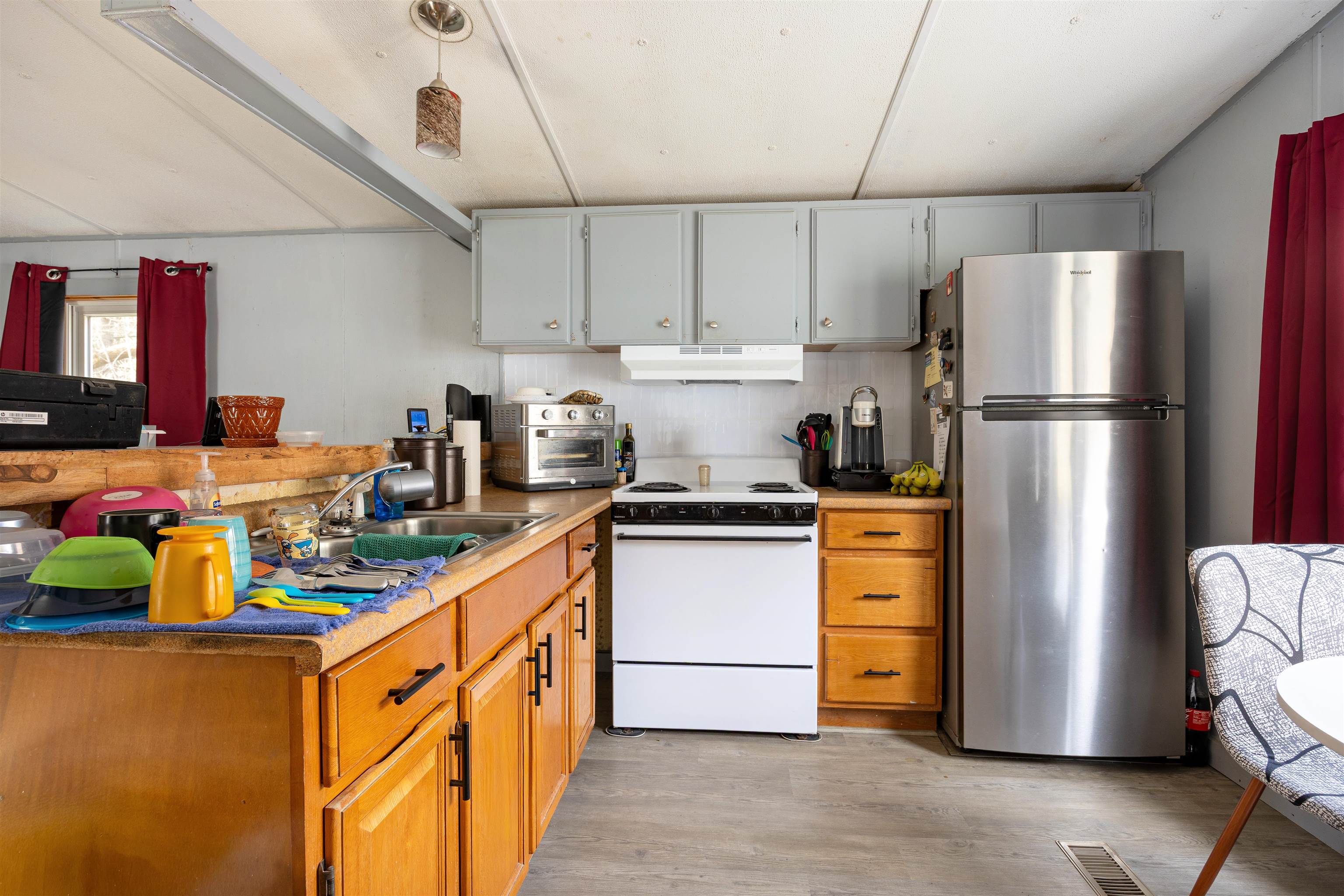 141 Oak Street Property Photo 8