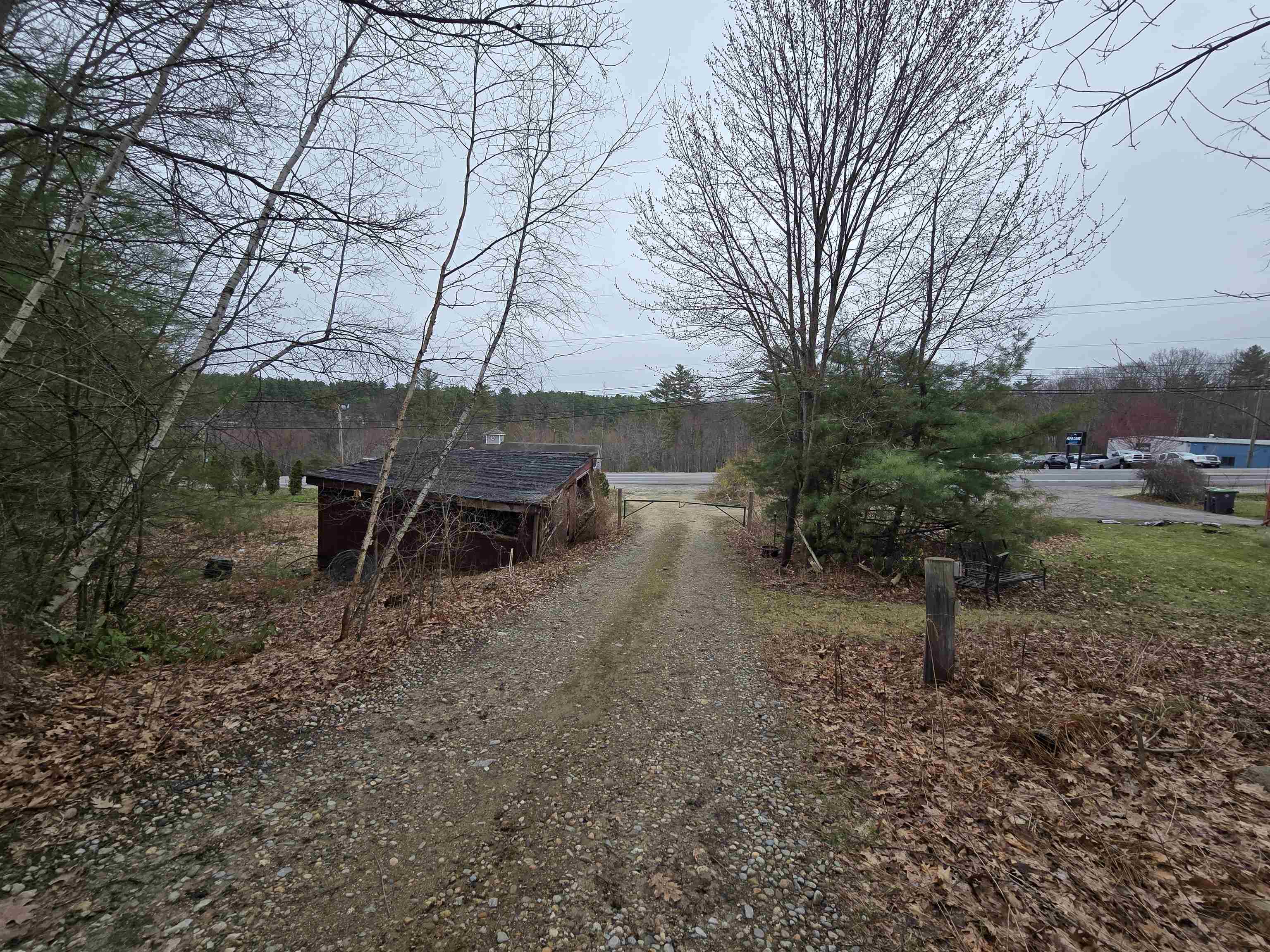 192 Londonderry Turnpike Property Photo 6