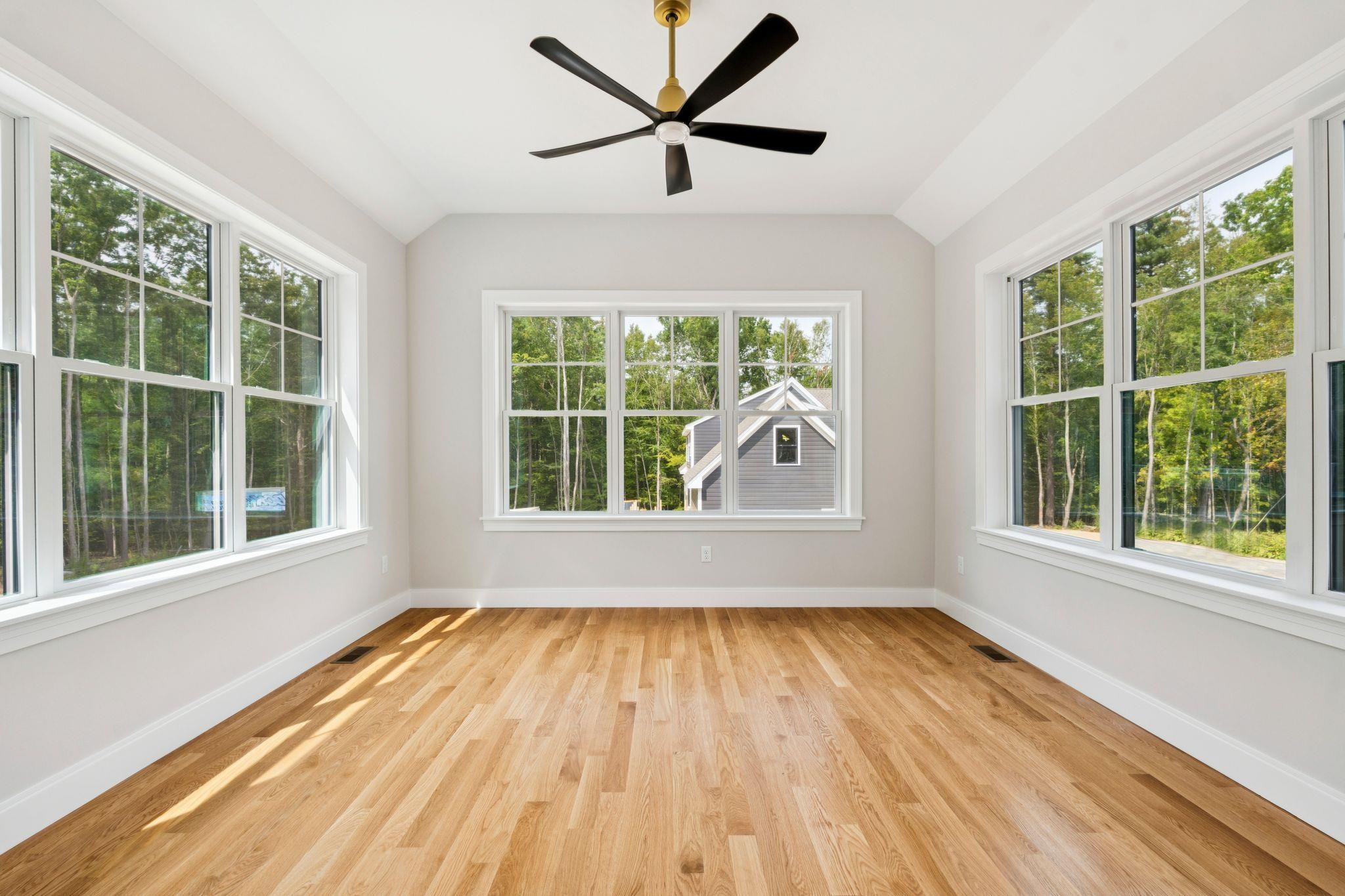 19 Colby Lane Property Photo 10