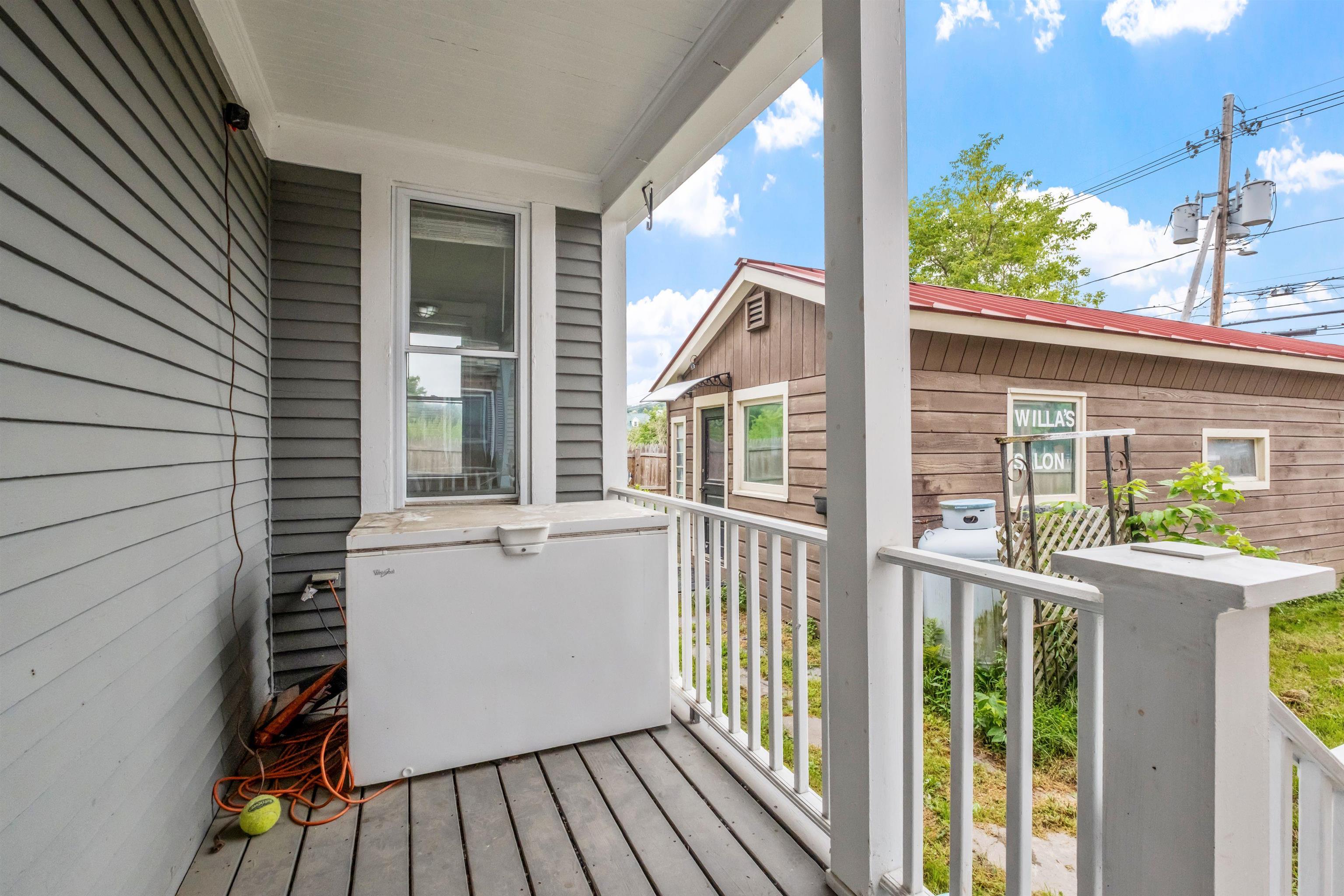 376 Portland Street Property Photo 7