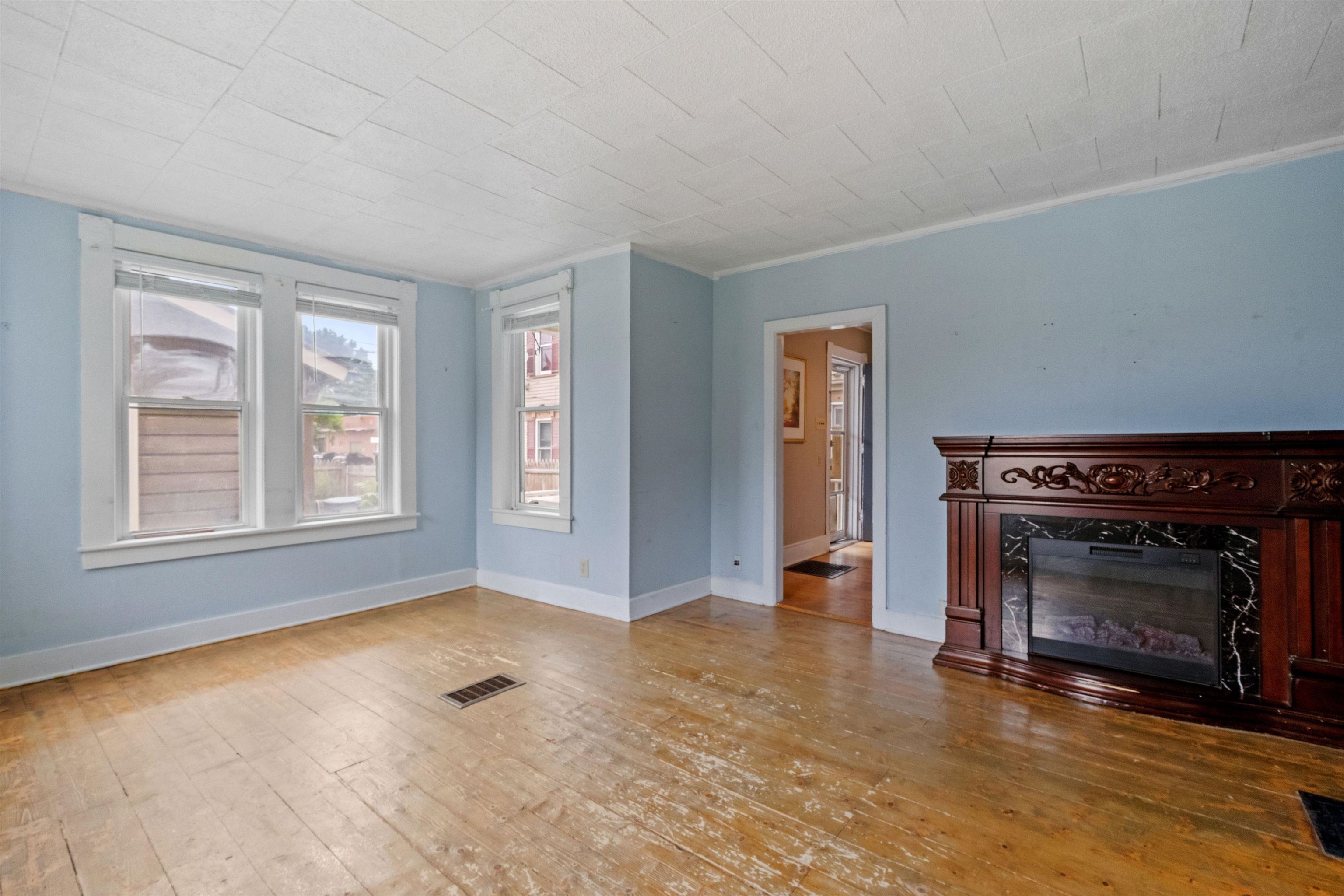 376 Portland Street Property Photo 16