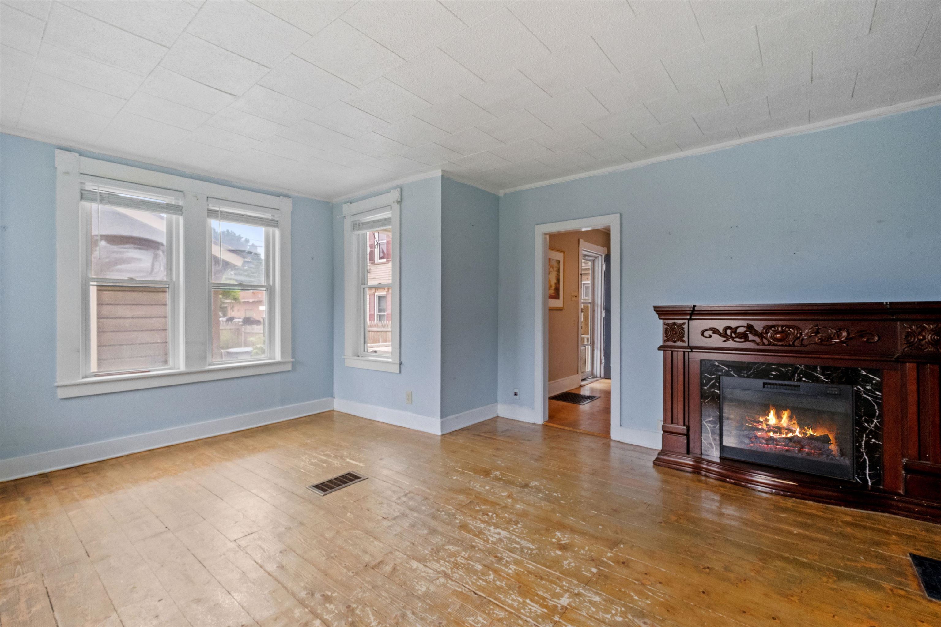 376 Portland Street Property Photo 17
